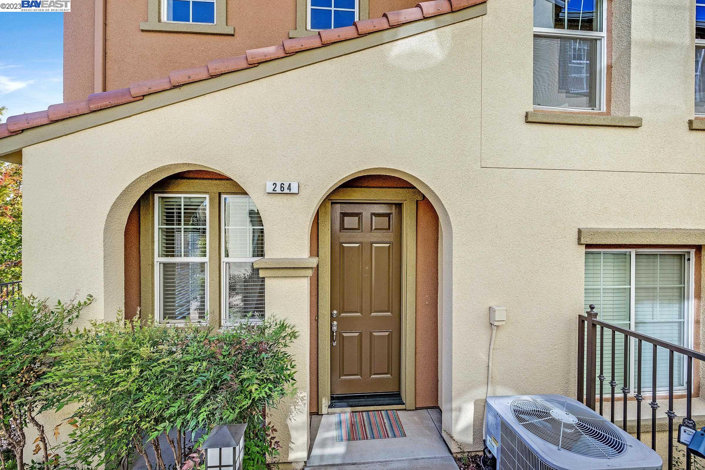 Photo #3: 41040527 Listing 