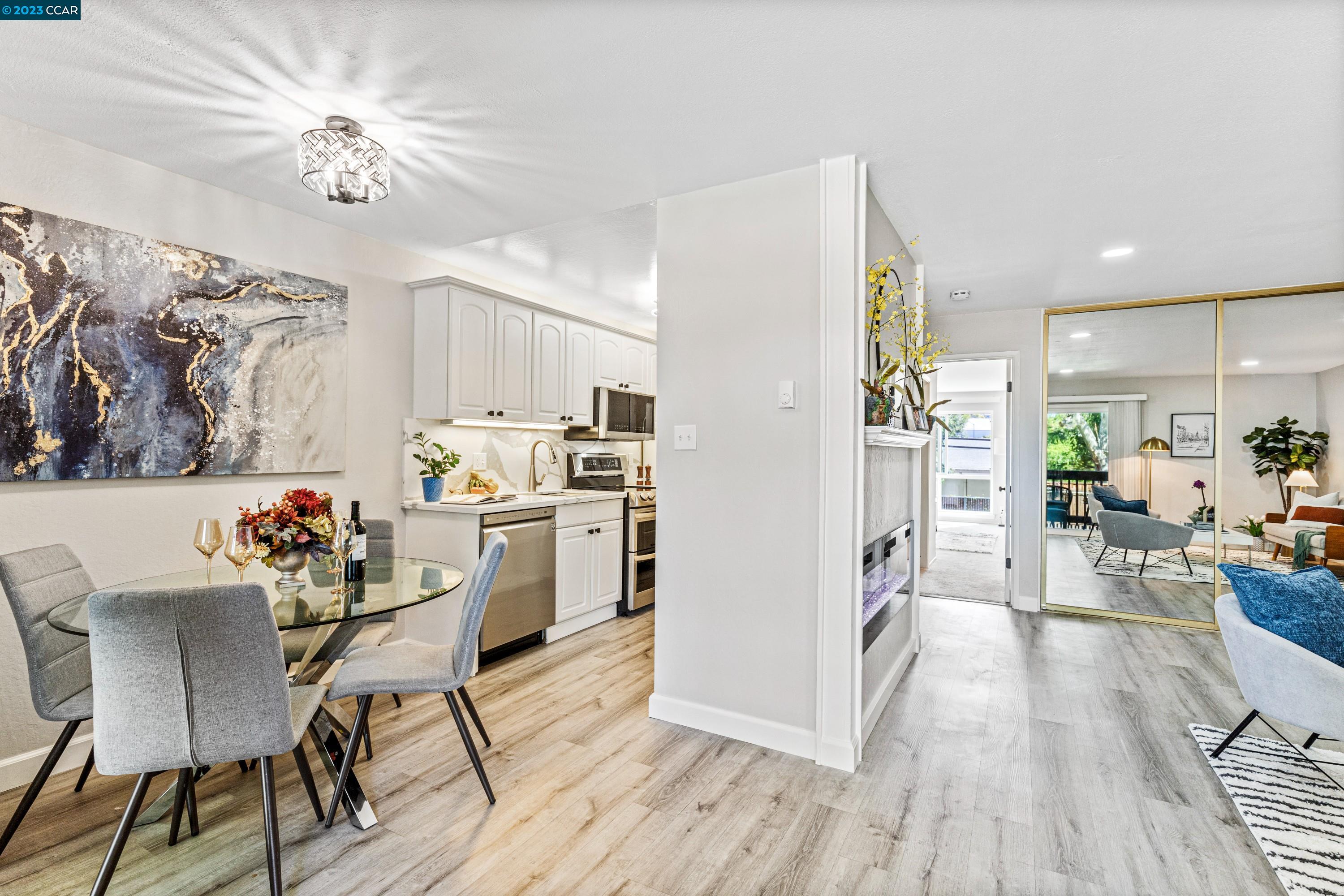 Detail Gallery Image 12 of 60 For 4214 George Ave #2,  San Mateo,  CA 94403 - 2 Beds | 2 Baths