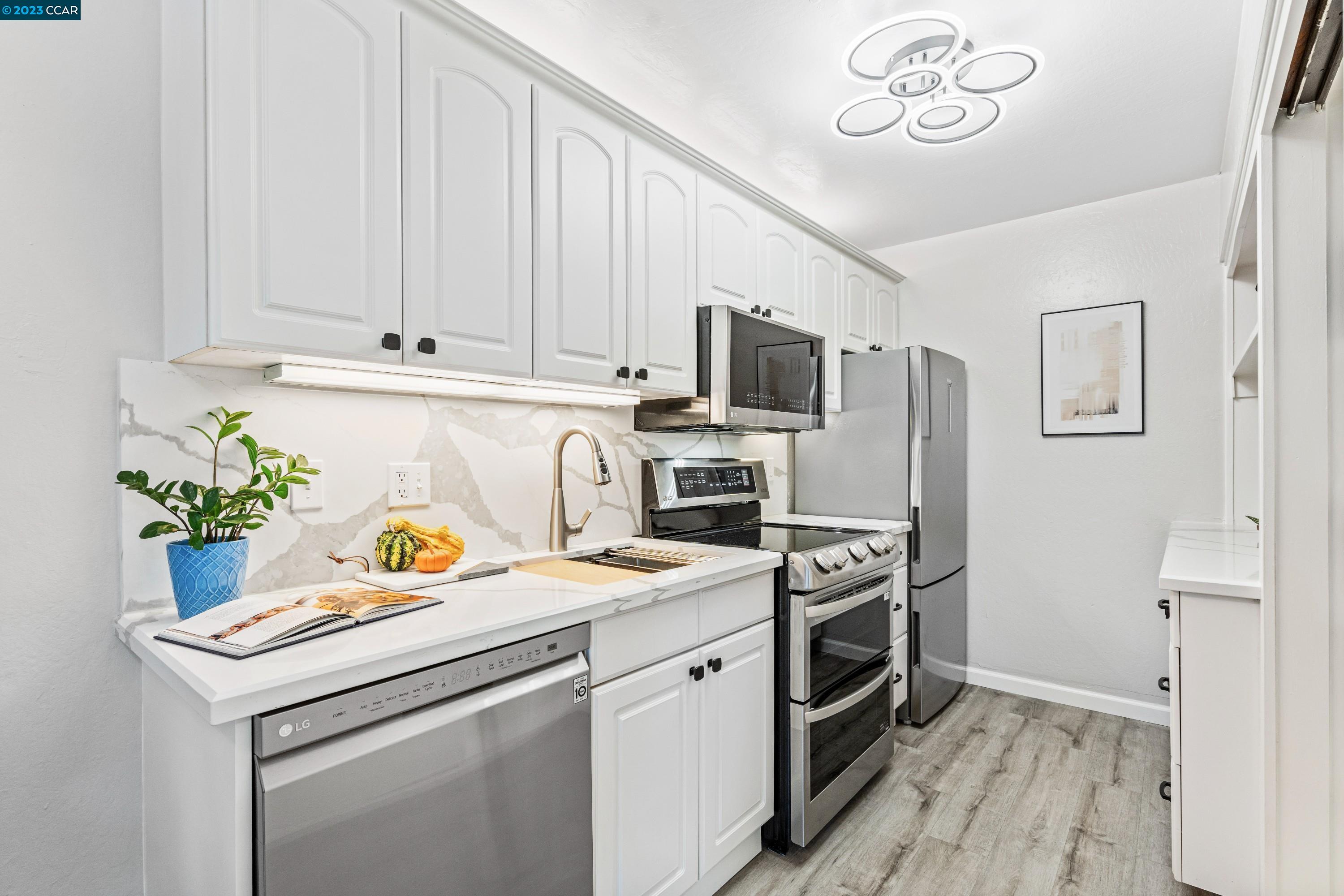 Detail Gallery Image 25 of 60 For 4214 George Ave #2,  San Mateo,  CA 94403 - 2 Beds | 2 Baths