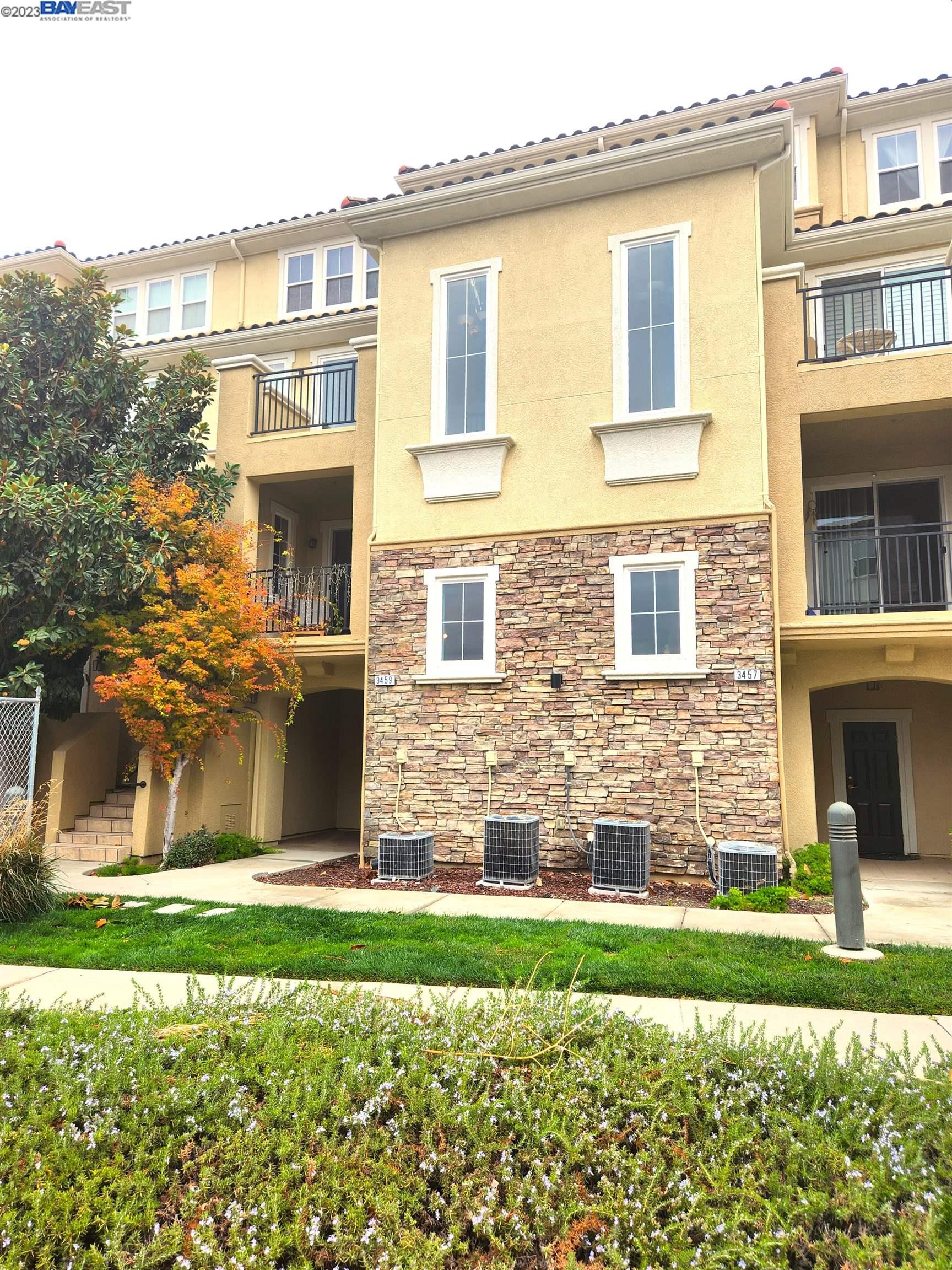 Detail Gallery Image 1 of 1 For 3459 Finnian Way, Dublin,  CA 94568 - 3 Beds | 2/1 Baths