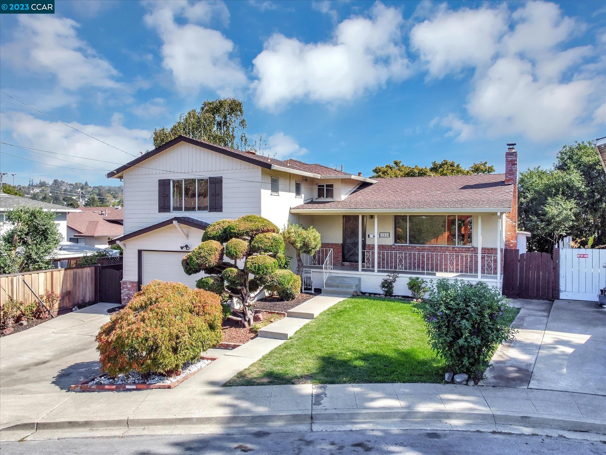 Detail Gallery Image 1 of 1 For 19524 Barlow Ct, Castro Valley,  CA 94546 - 4 Beds | 2/1 Baths