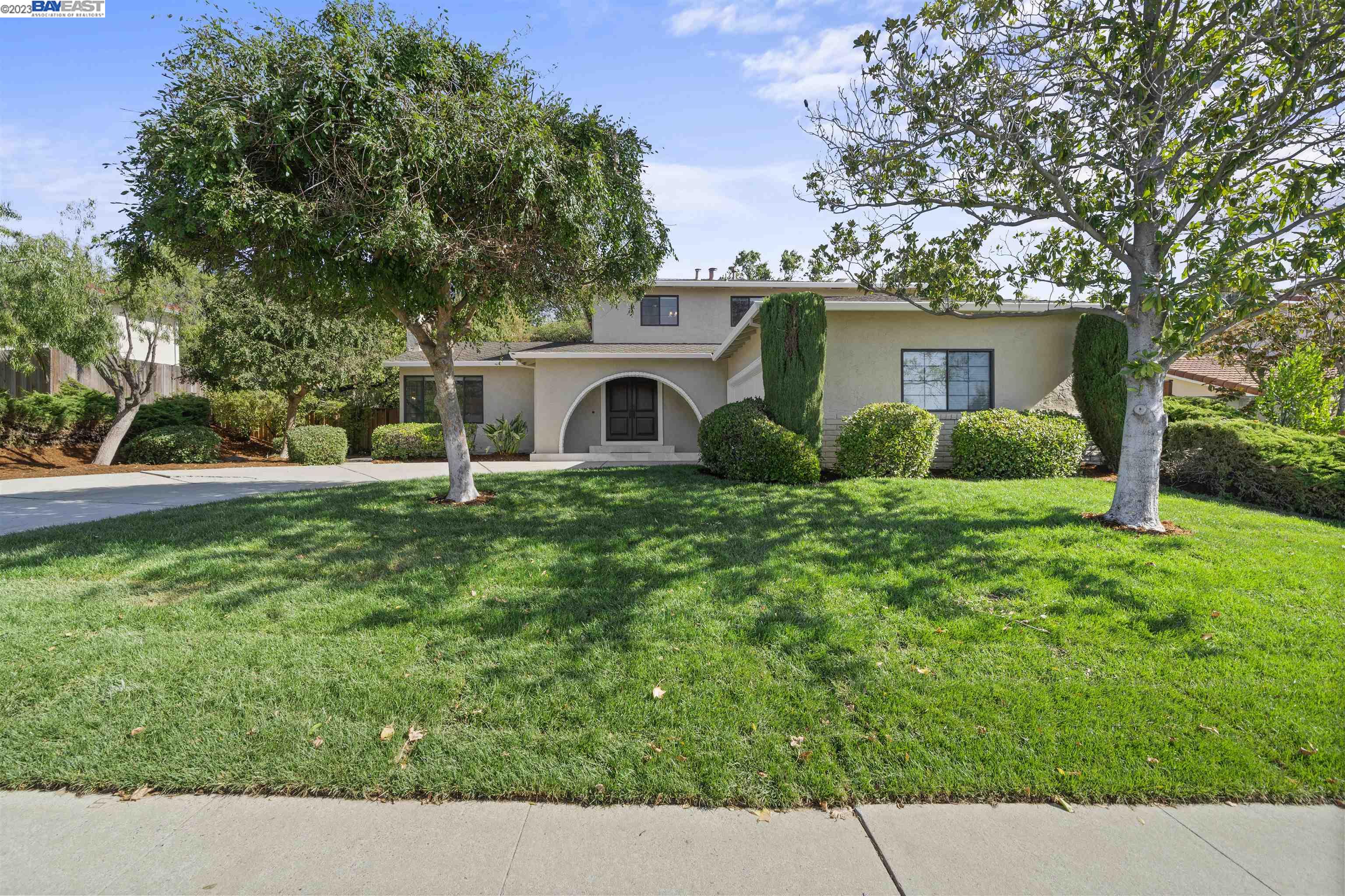 Detail Gallery Image 1 of 1 For 158 Piazza Way, San Jose,  CA 95127 - 4 Beds | 3 Baths