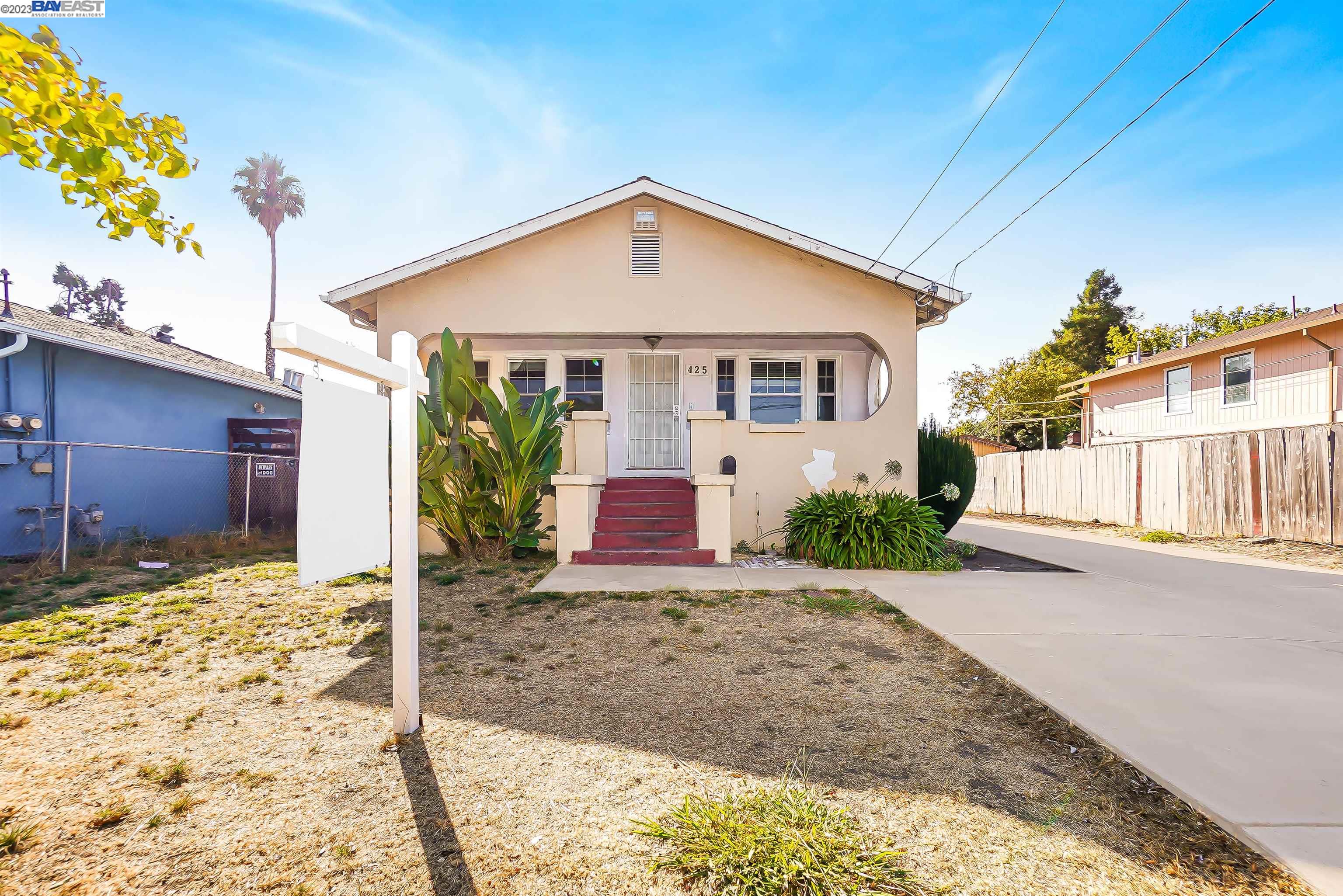 Detail Gallery Image 1 of 1 For 425 Grove Way, Hayward,  CA 94541 - 3 Beds | 2 Baths