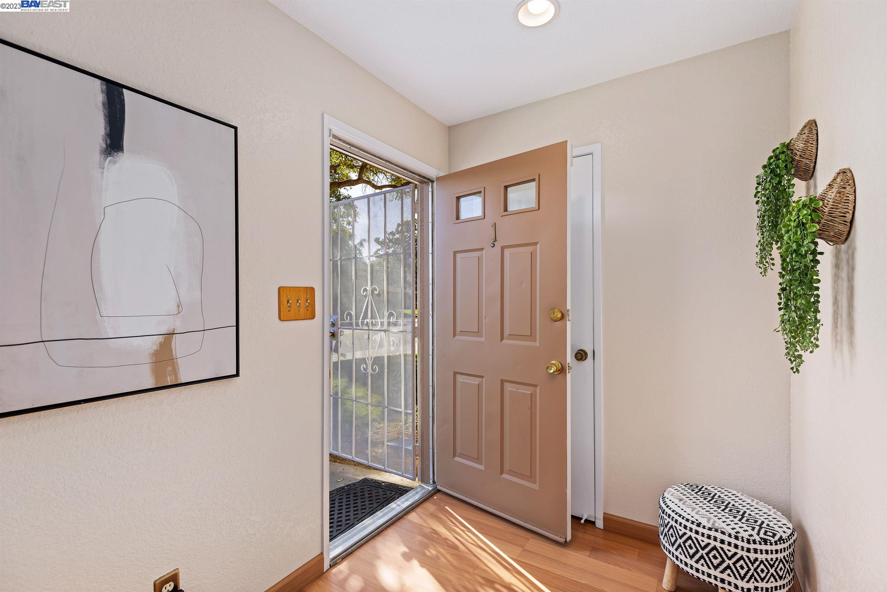 Photo #2: 41041193 Listing 