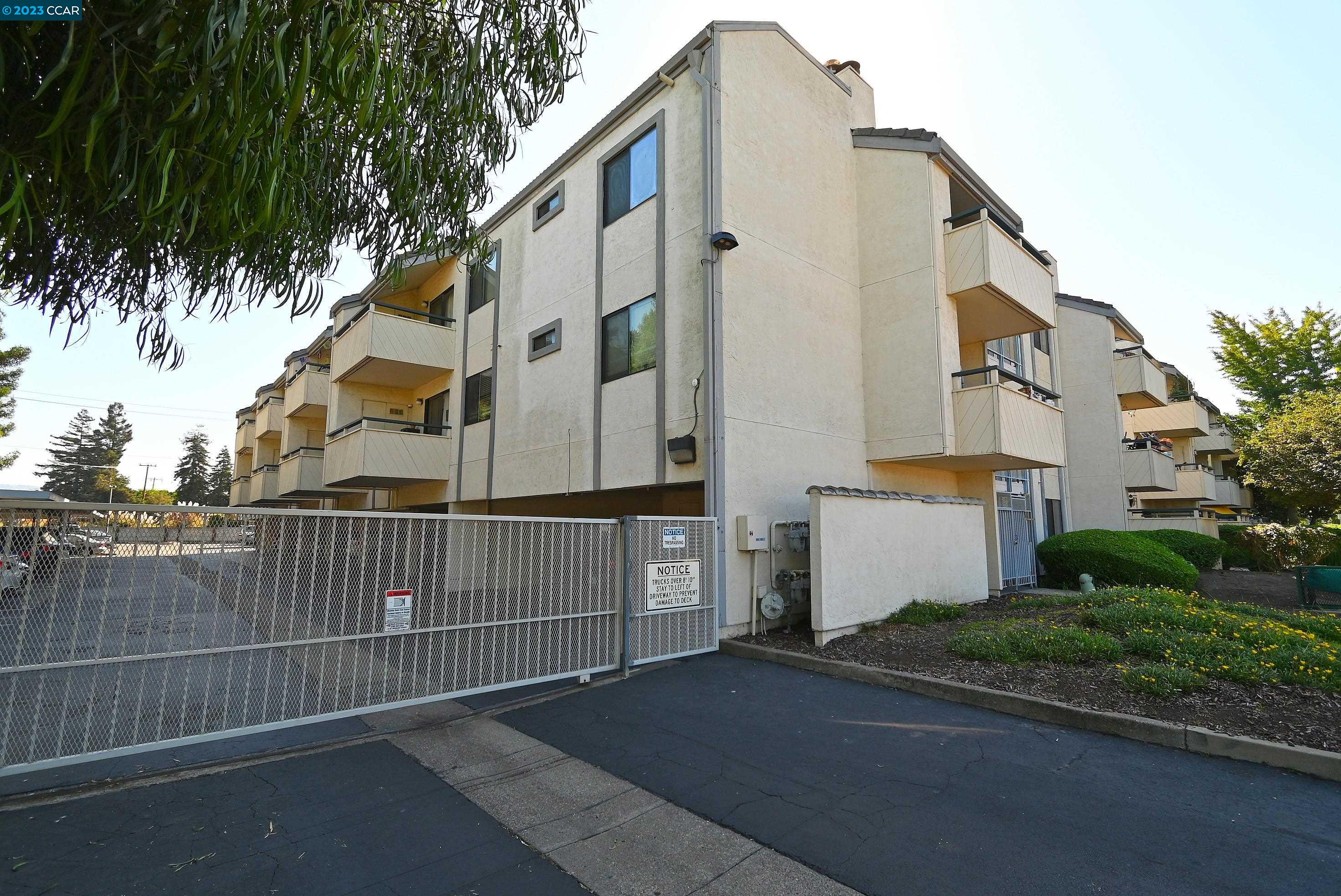 Photo #2: 41041453 Listing 