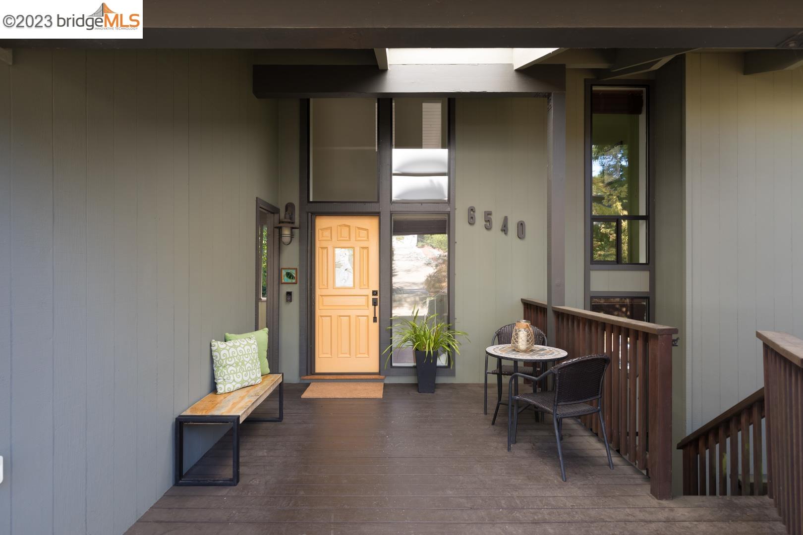 Detail Gallery Image 1 of 1 For 6540 Saroni, Oakland,  CA 94611 - 3 Beds | 3 Baths