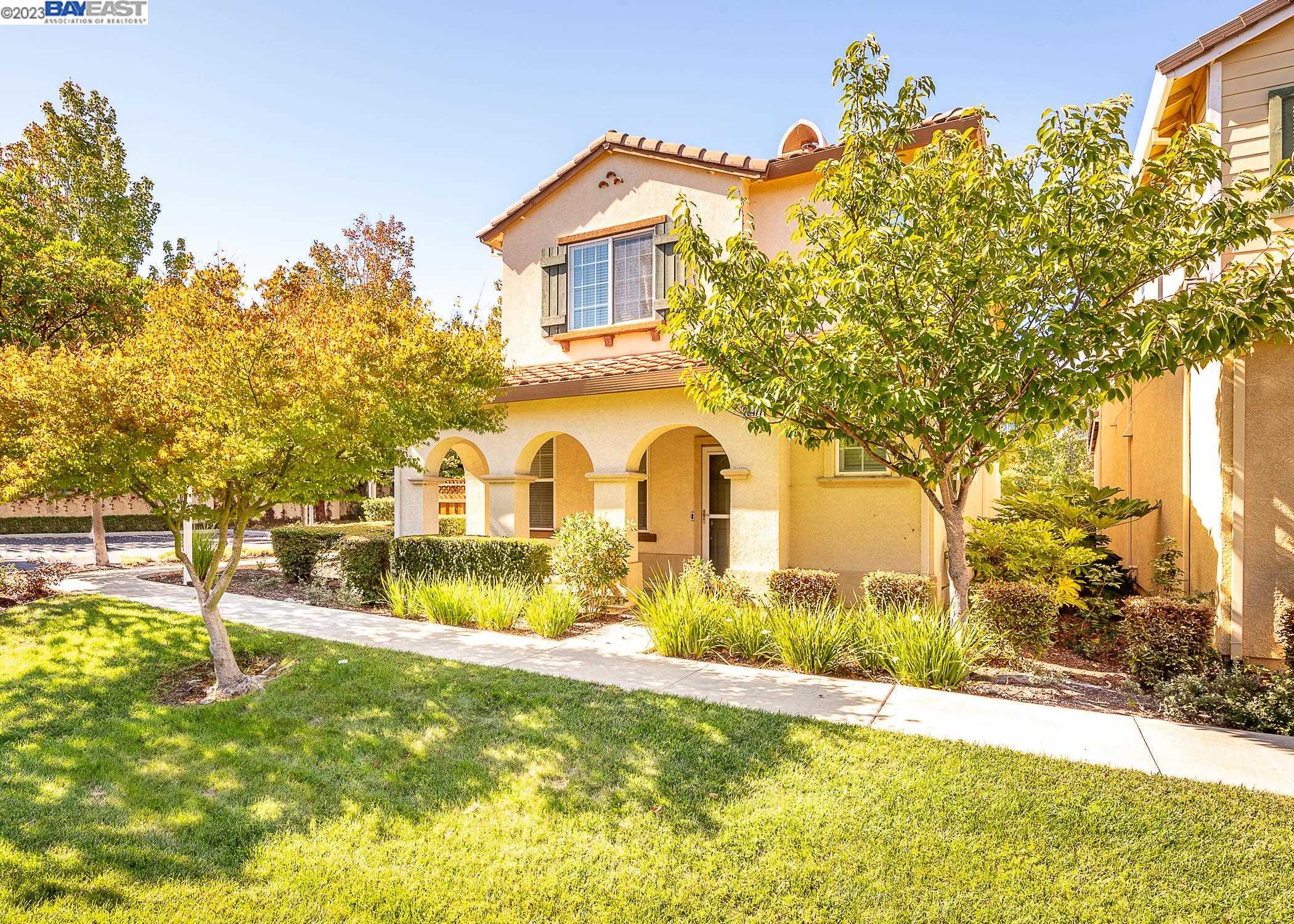 Detail Gallery Image 1 of 1 For 28477 Gulfport Cir, Hayward,  CA 94545 - 3 Beds | 2/1 Baths