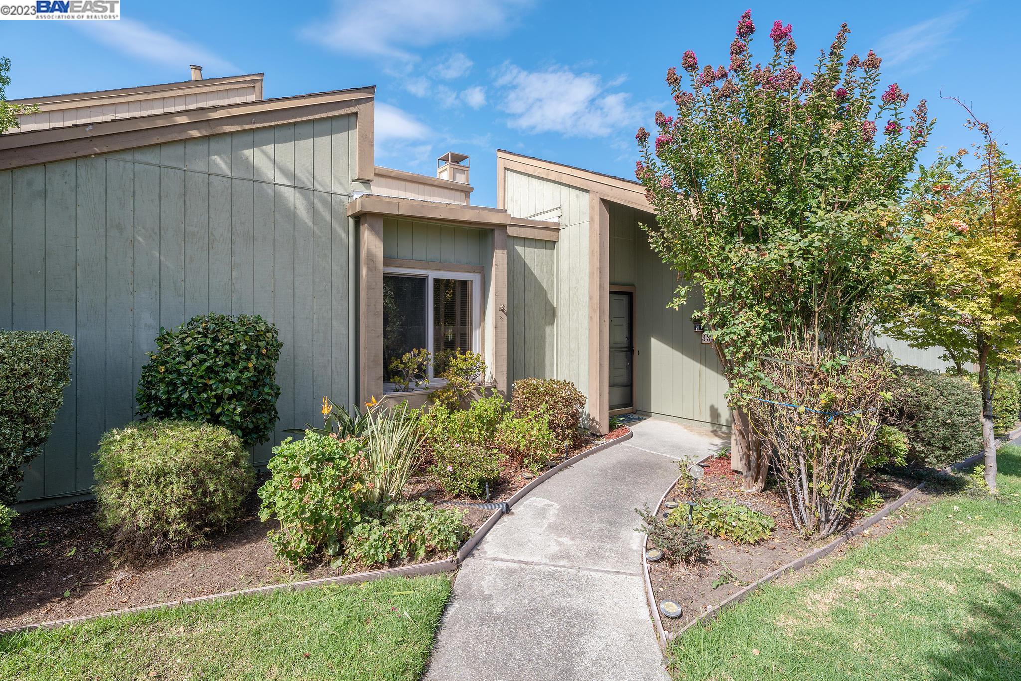 More Details about MLS # 41041682 : 3334 COOK LN