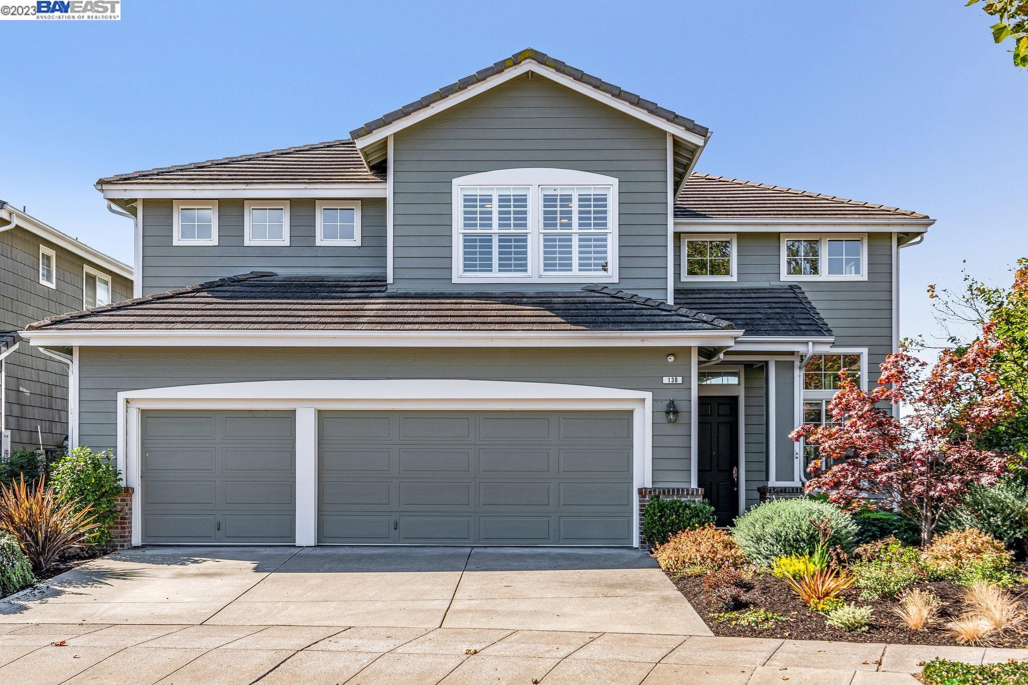 Detail Gallery Image 1 of 1 For 130 Sweet Rd, Alameda,  CA 94502 - 5 Beds | 3 Baths