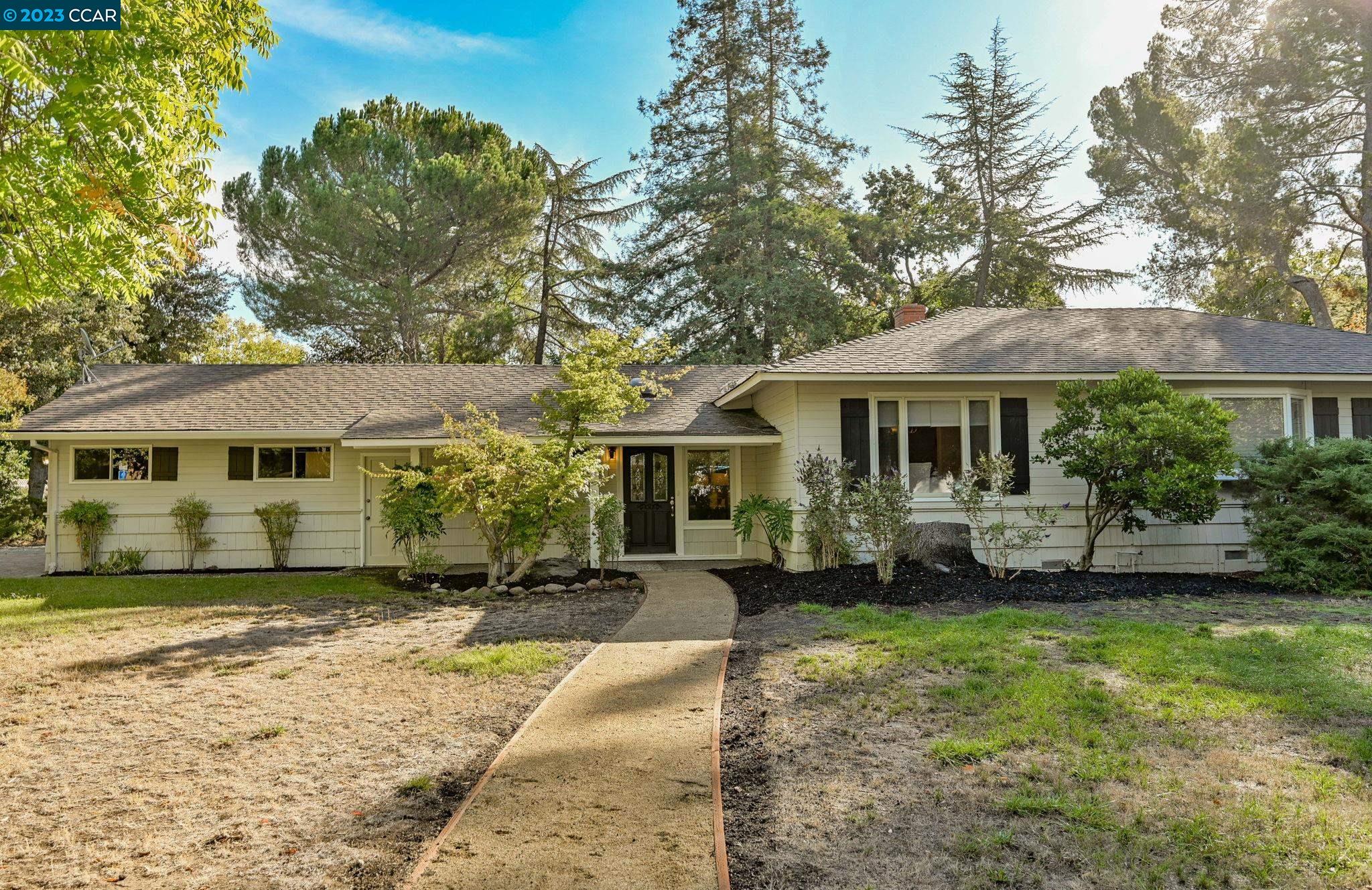 Detail Gallery Image 1 of 1 For 2112 Vista Grande St, Danville,  CA 94526 - 4 Beds | 2/1 Baths