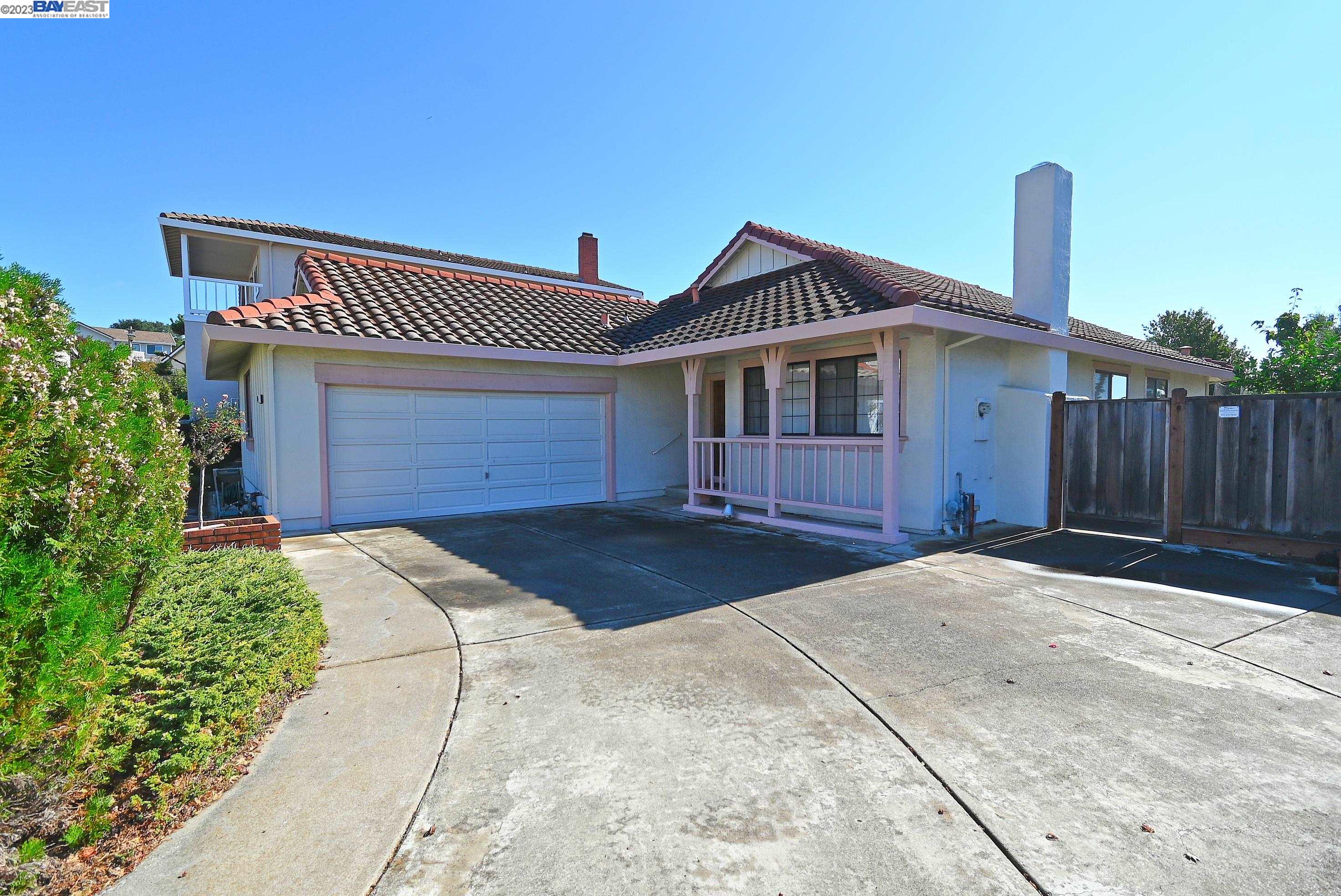 Detail Gallery Image 1 of 1 For 6445 Boone Dr, Castro Valley,  CA 94552 - 3 Beds | 2 Baths