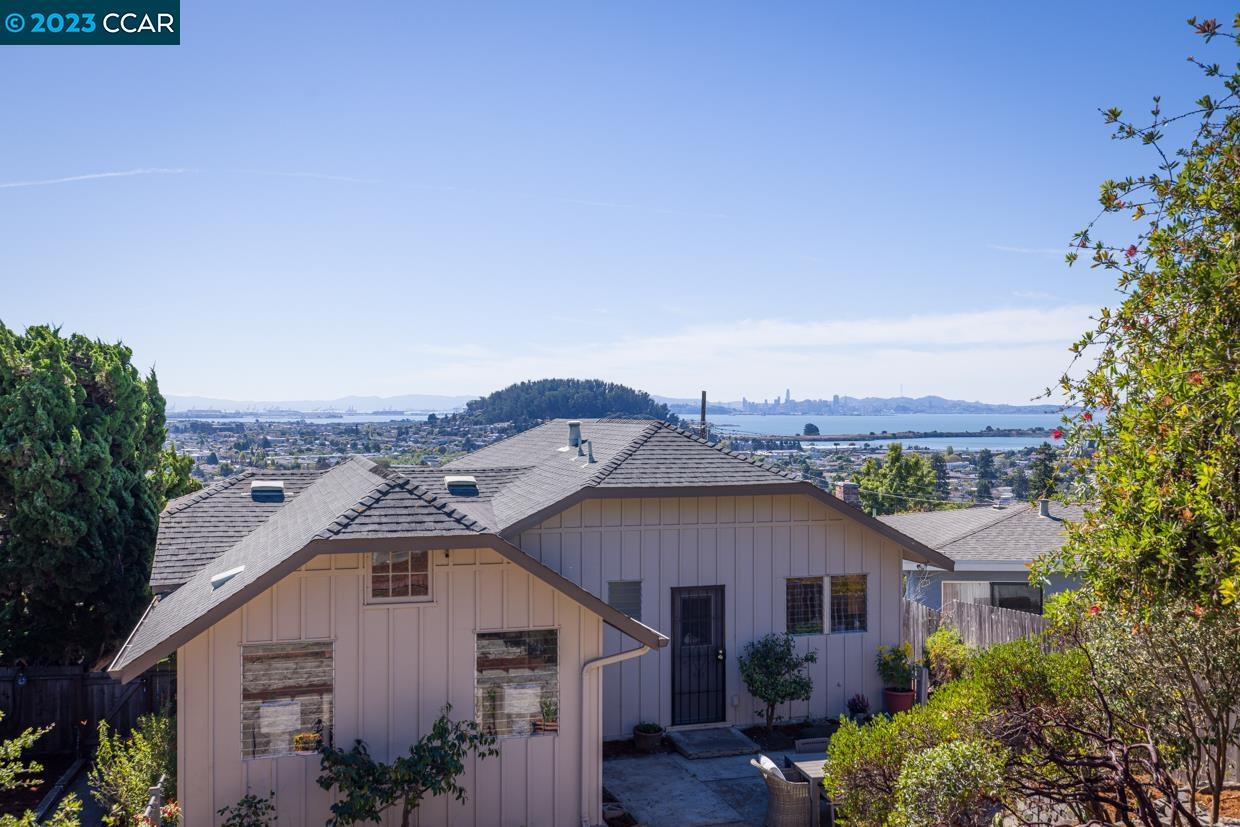 Detail Gallery Image 1 of 1 For 818 Balra Dr, El Cerrito,  CA 94530 - 2 Beds | 1/1 Baths