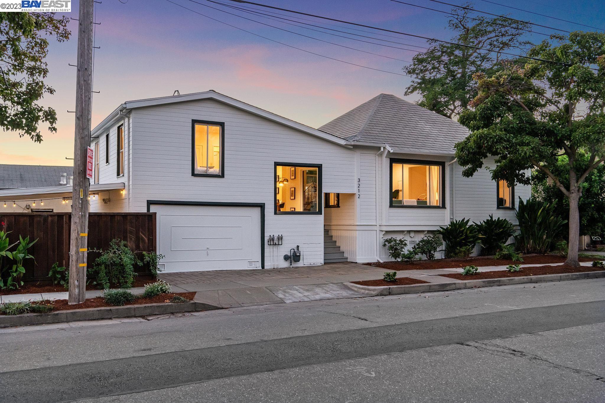 Detail Gallery Image 1 of 1 For 3212 San Jose Avenue, Alameda,  CA 94501 - 3 Beds | 2/1 Baths