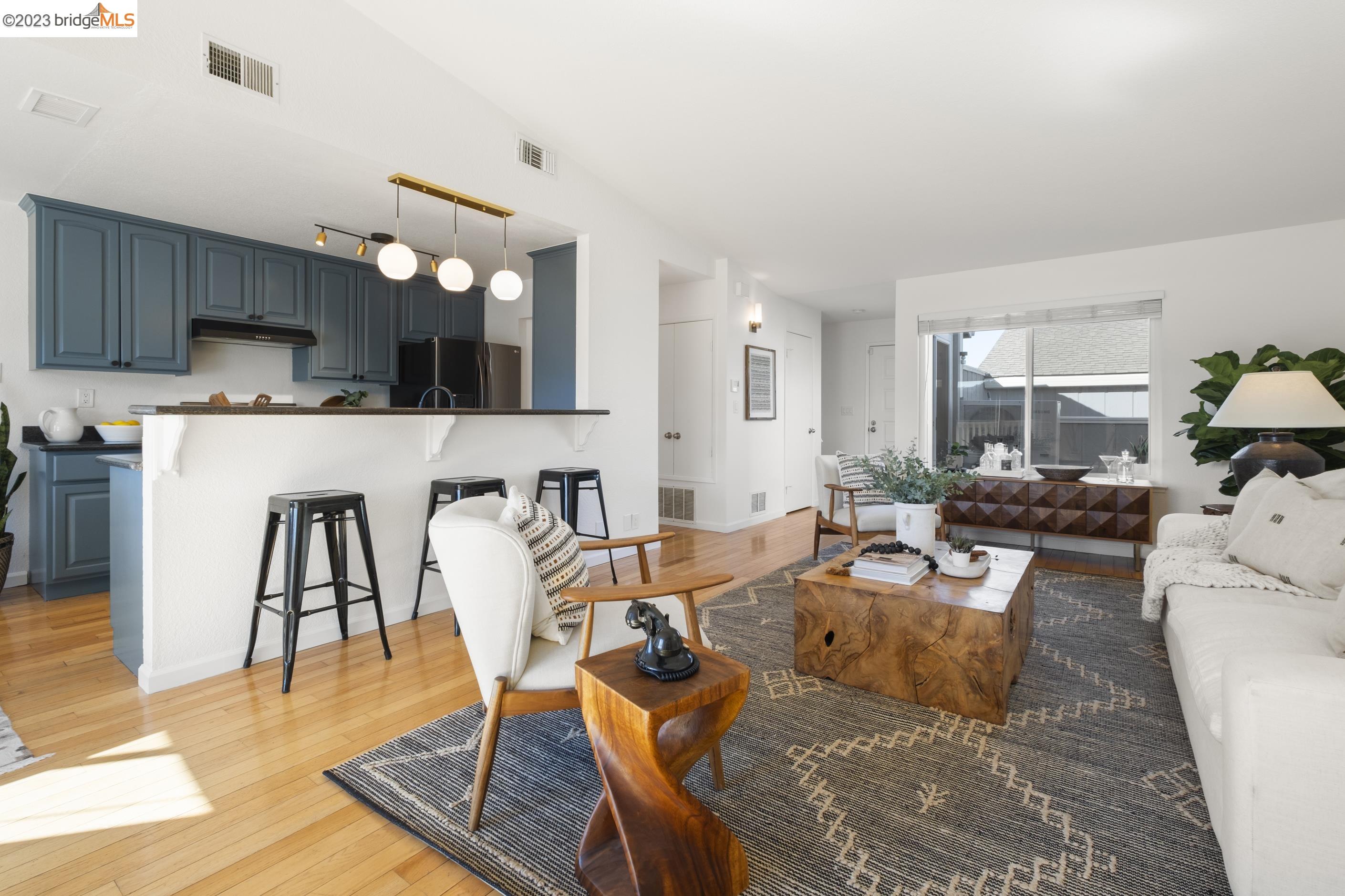 Photo #6: 41042413 Listing 