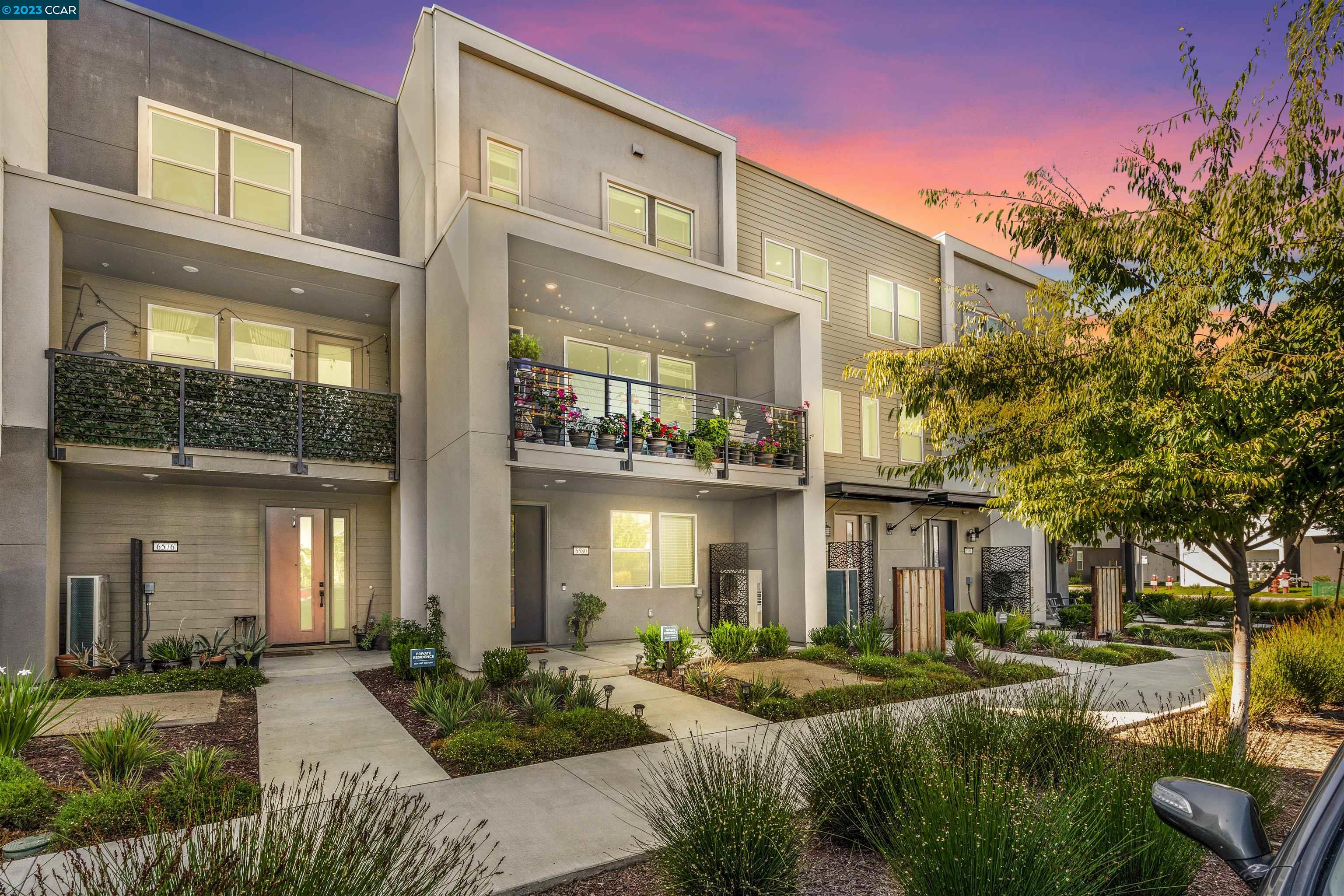 Detail Gallery Image 1 of 1 For 6580 Vision Ct, San Jose,  CA 95119 - 3 Beds | 3/1 Baths