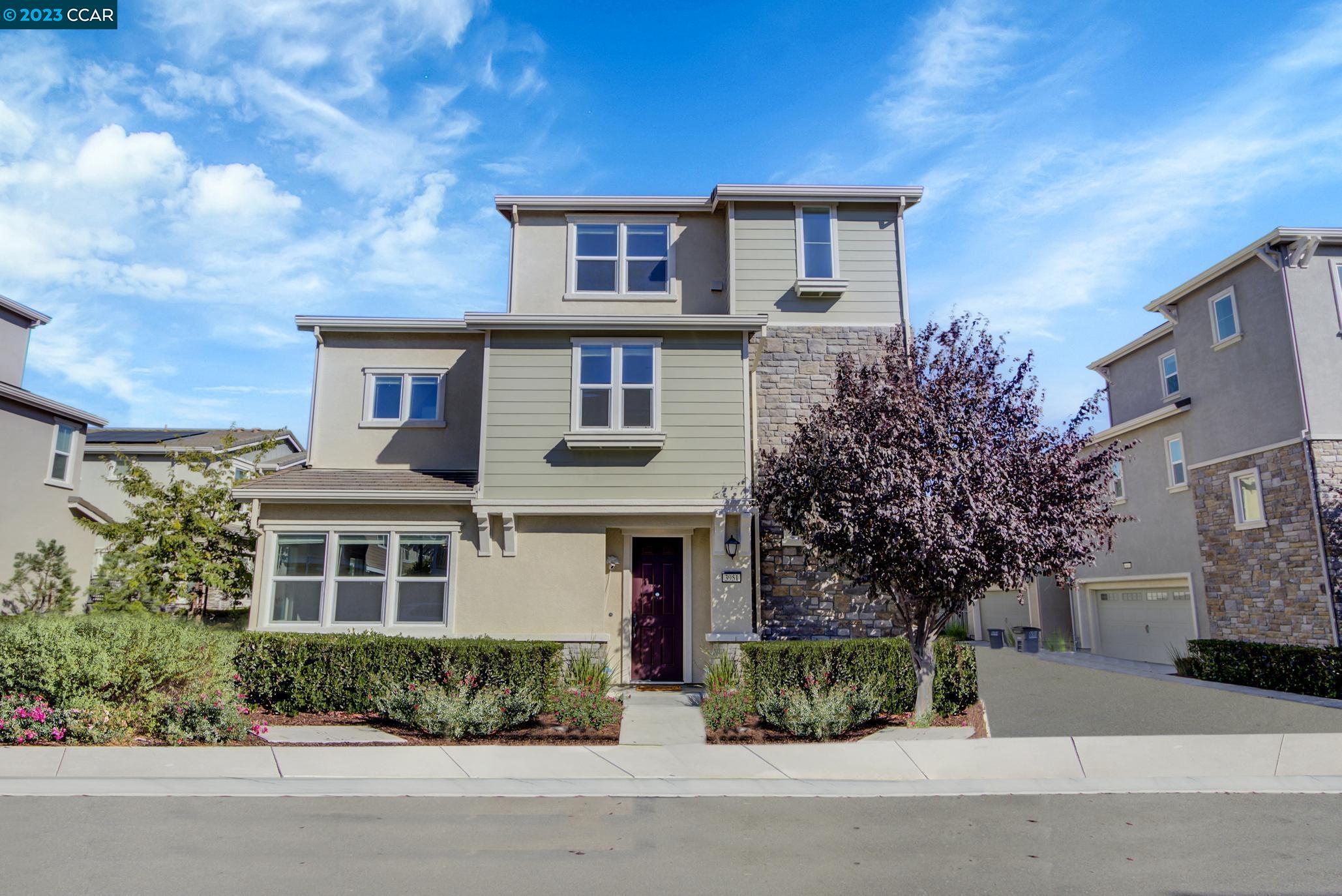 Detail Gallery Image 1 of 1 For 3951 Scottfield St, Dublin,  CA 94568 - 4 Beds | 3/1 Baths