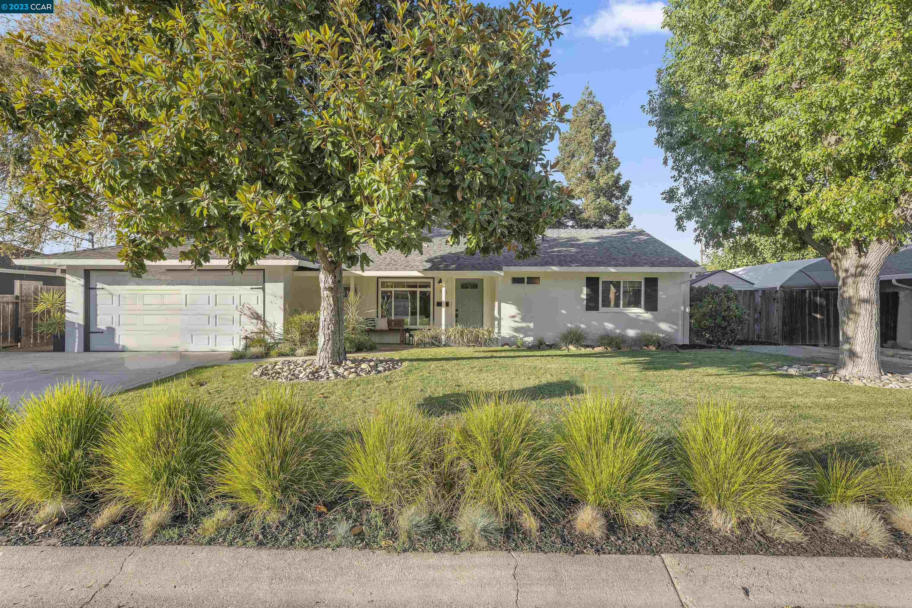 Detail Gallery Image 1 of 1 For 154 Doris Dr, Pleasant Hill,  CA 94523 - 3 Beds | 1 Baths