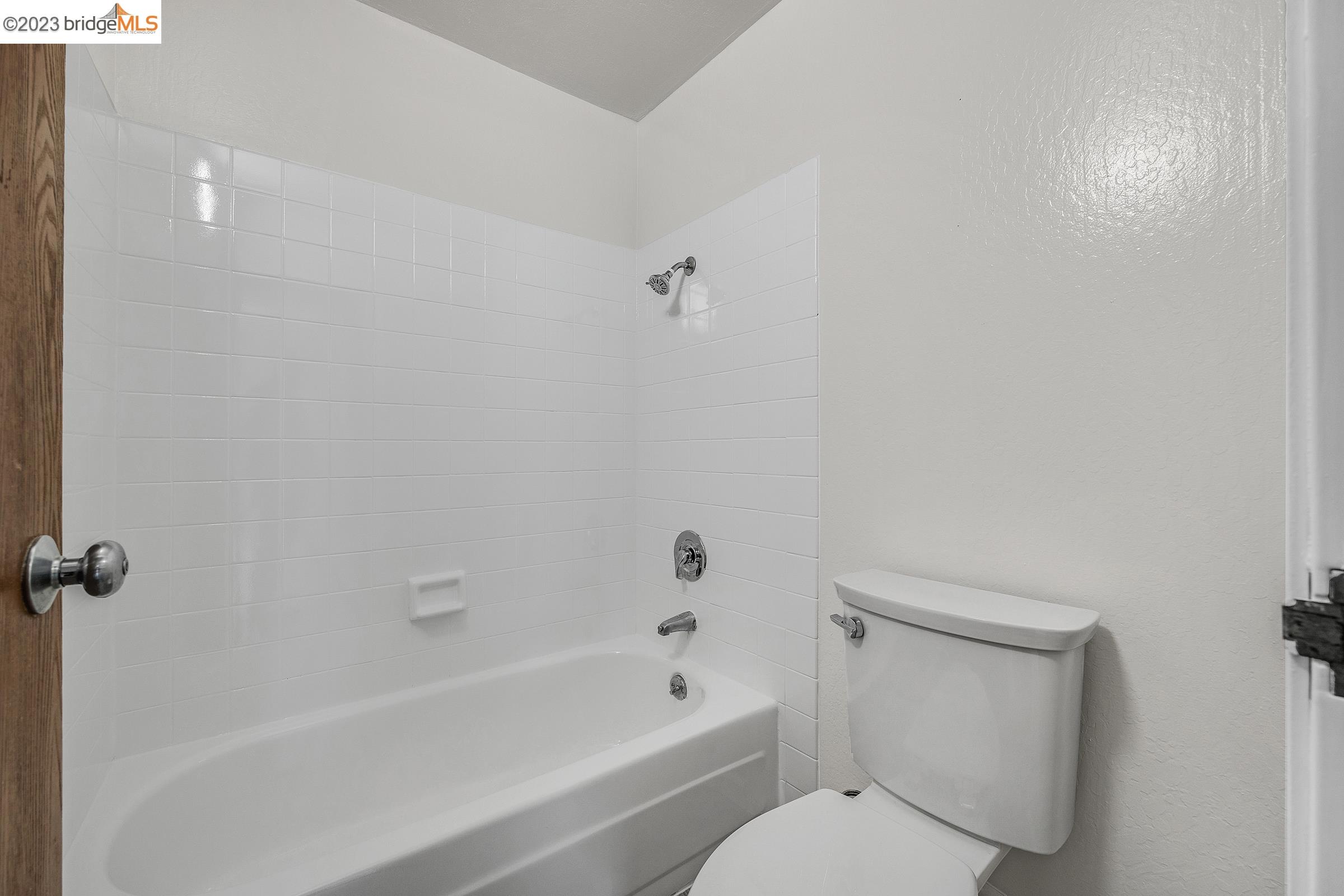 Detail Gallery Image 8 of 25 For 555 Pierce St #1510,  Albany,  CA 94706 - 2 Beds | 2 Baths