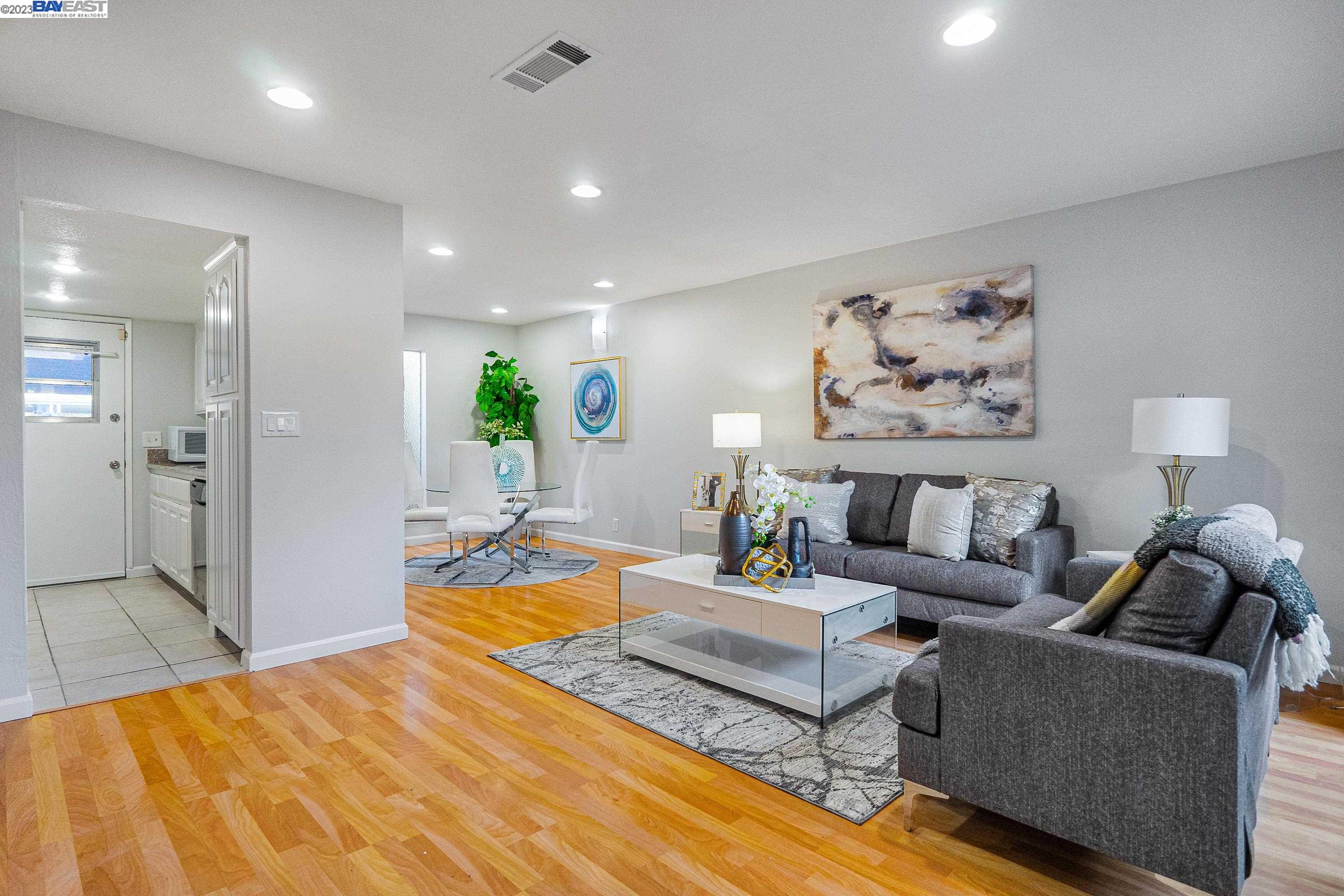 Photo #4: 41042826 Listing 