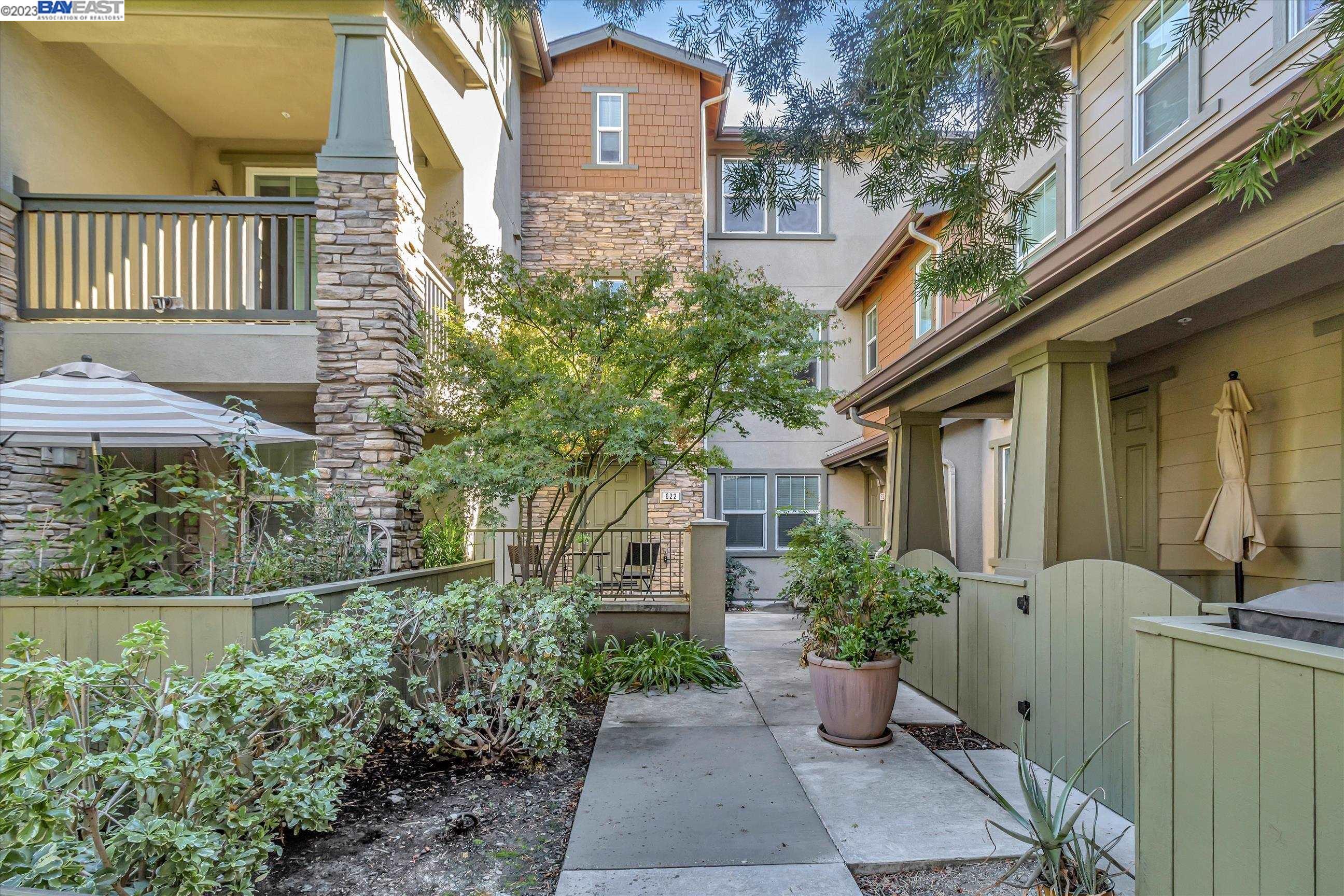 Photo #2: 41042975 Listing 