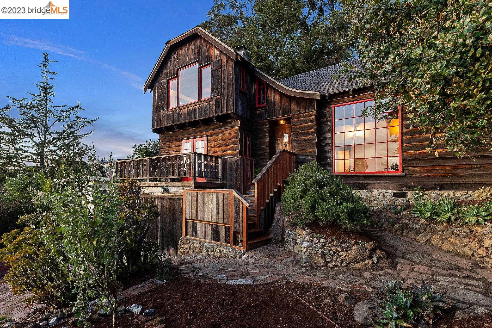 For Sale 367 Vassar Ave, Berkeley, CA 94708 2 Beds / 2 Full Baths