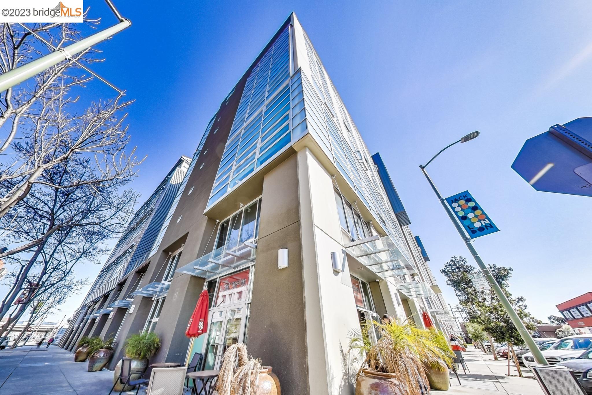 Detail Gallery Image 1 of 1 For 311 Oak St #730,  Oakland,  CA 94607 - 1 Beds | 1 Baths