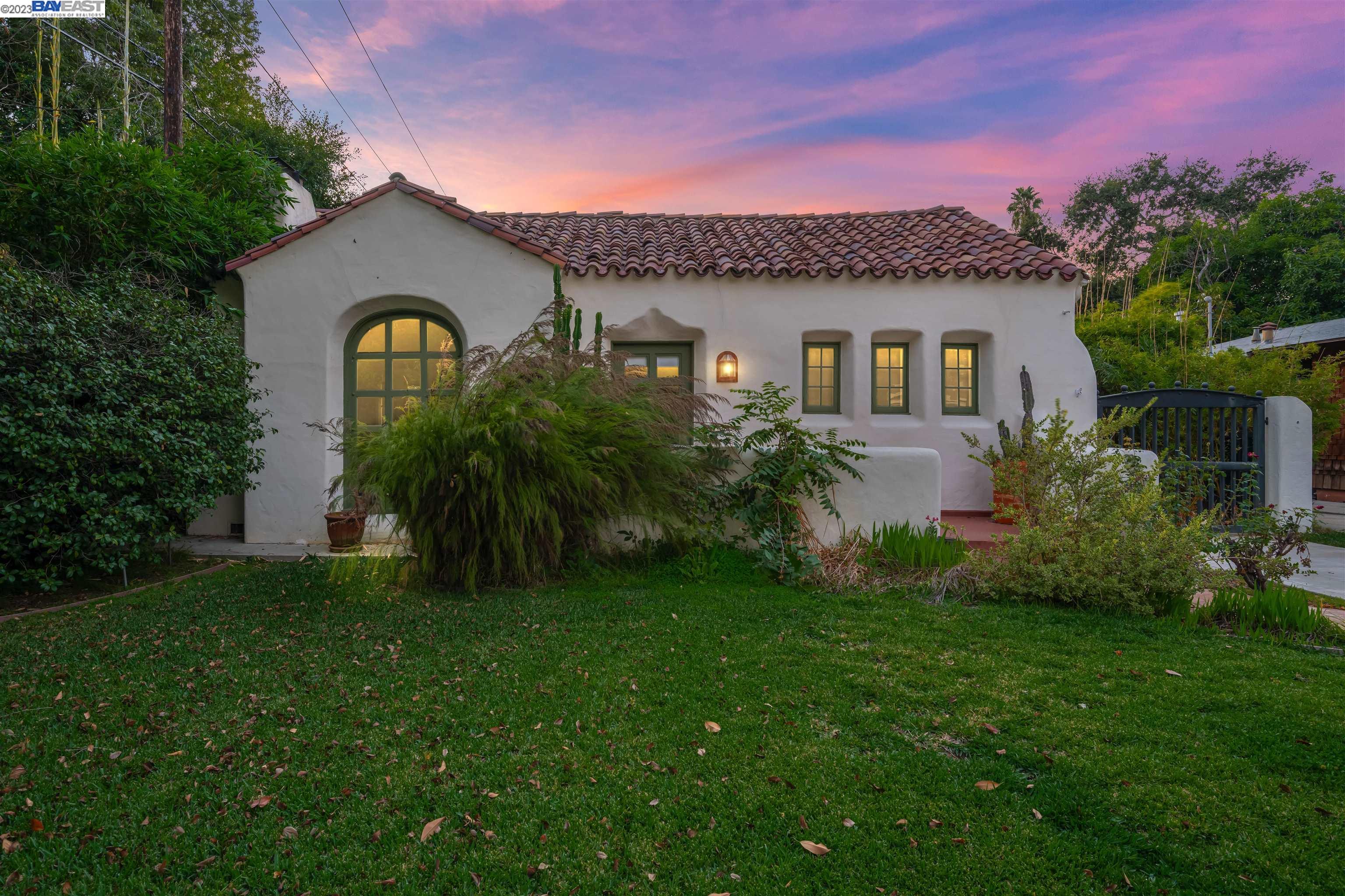 Detail Gallery Image 1 of 1 For 265 S Meridith Ave, Pasadena,  CA 91106 - 2 Beds | 1 Baths