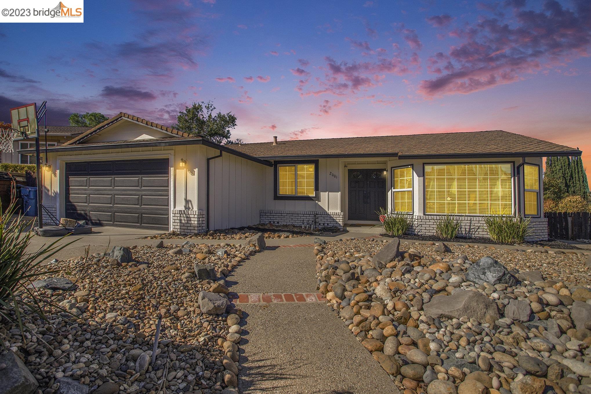 Detail Gallery Image 1 of 1 For 2001 Lanitos Ct, Antioch,  CA 94509 - 3 Beds | 2 Baths