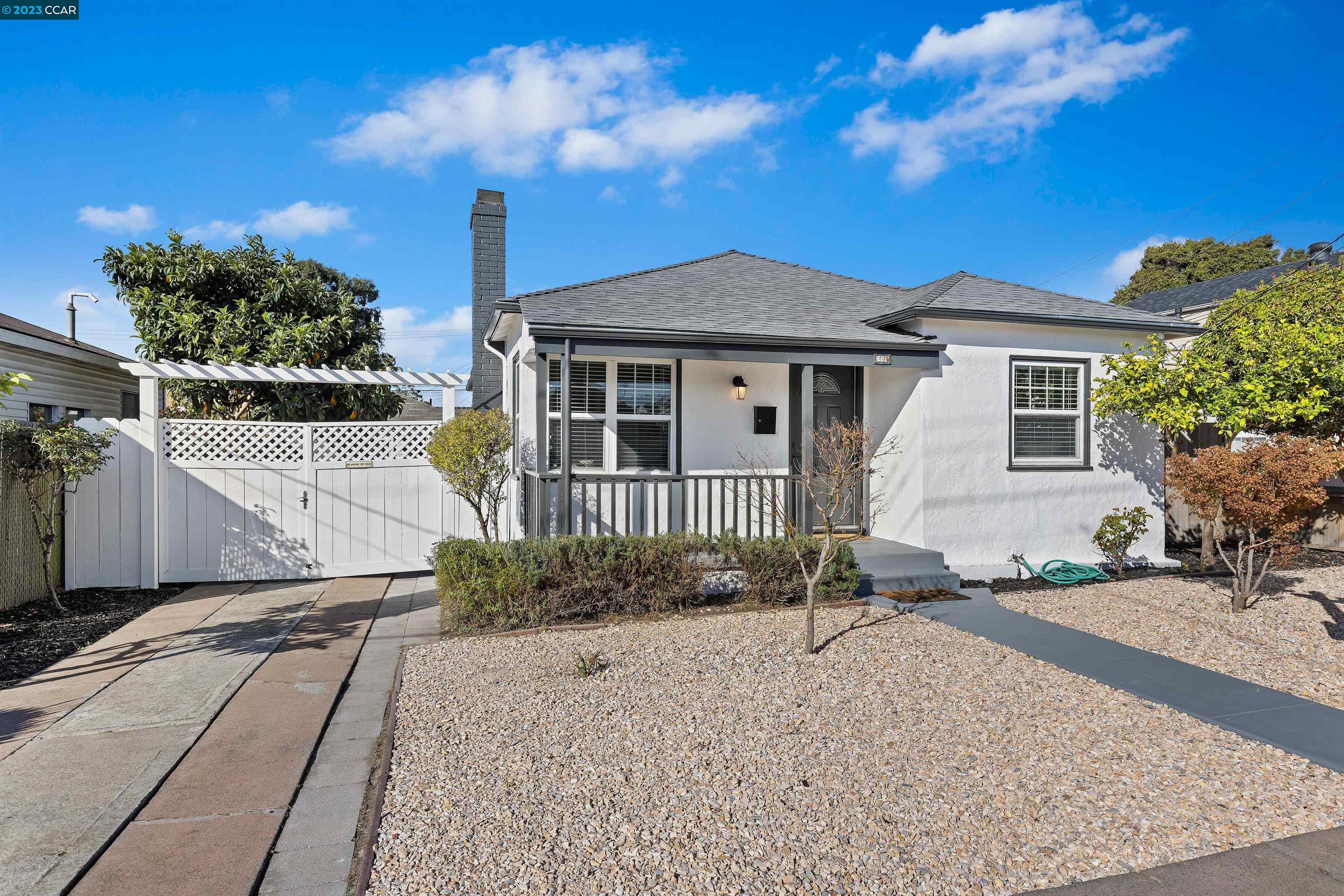 Detail Gallery Image 1 of 1 For 661 40th Street, Richmond,  CA 94805 - 3 Beds | 2 Baths