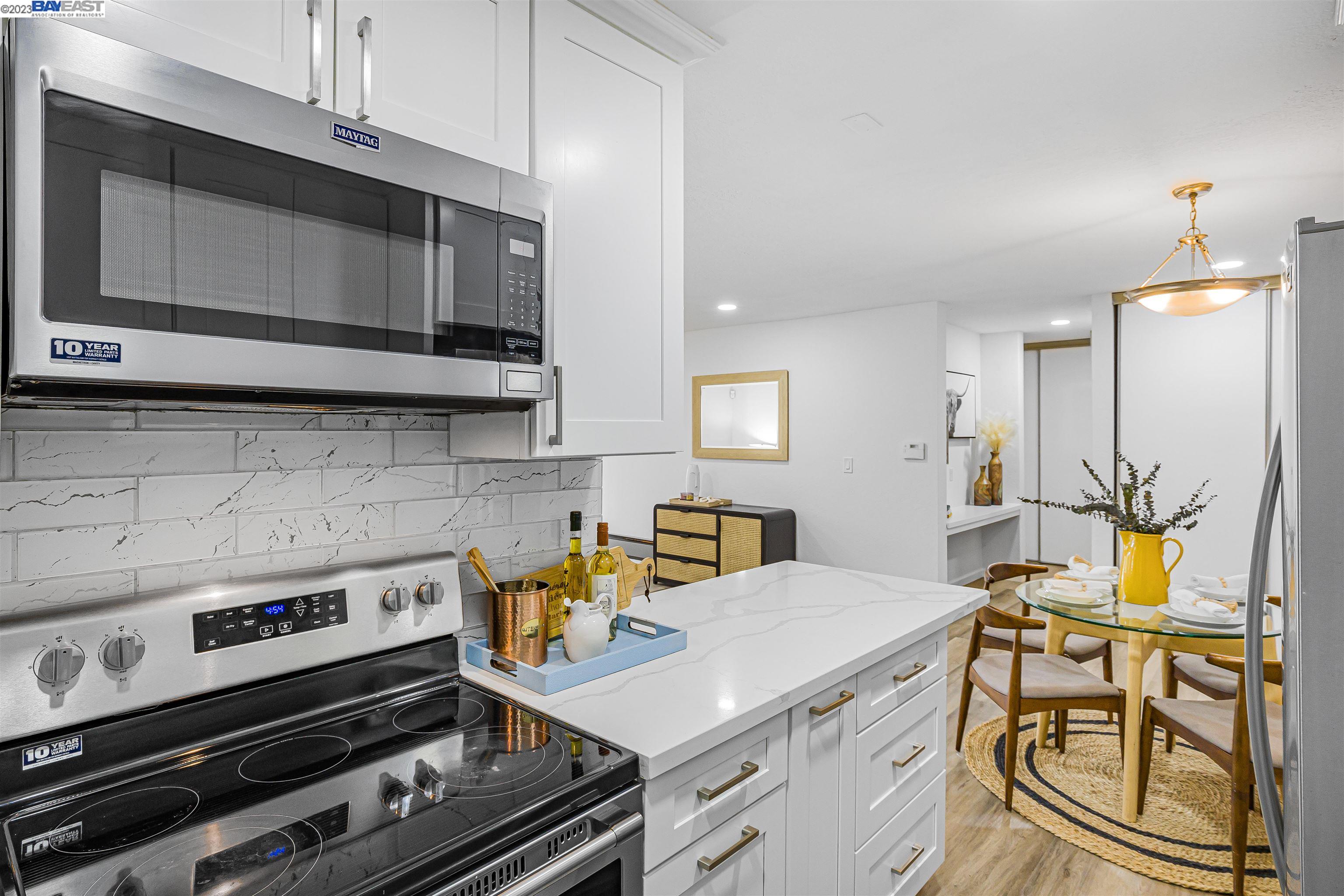 Photo #2: 41043657 Listing 