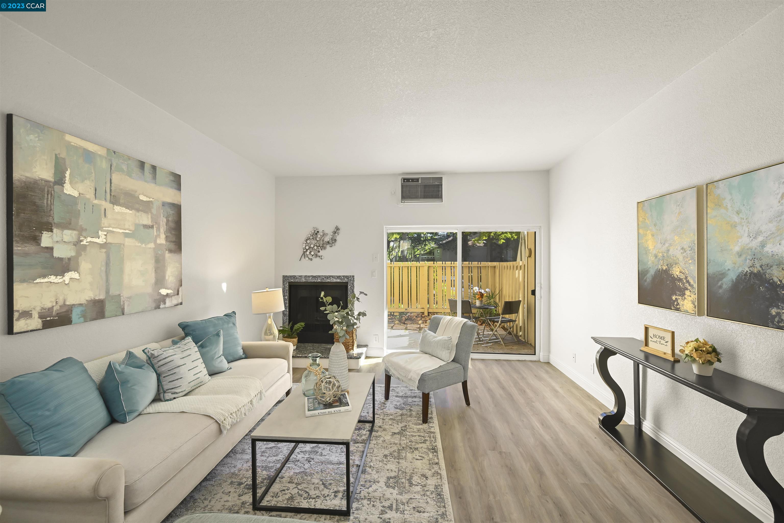Photo #2: 41043748 Listing 