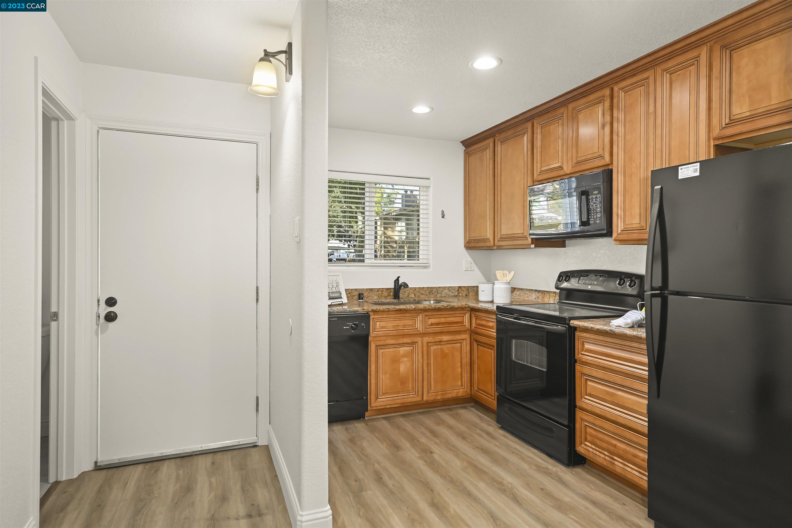Photo #4: 41043748 Listing 