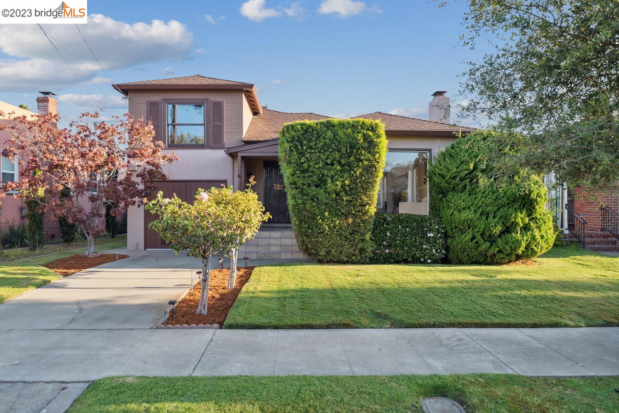 Detail Gallery Image 1 of 1 For 211 Santa Clara Ave, Alameda,  CA 94501 - 2 Beds | 1 Baths