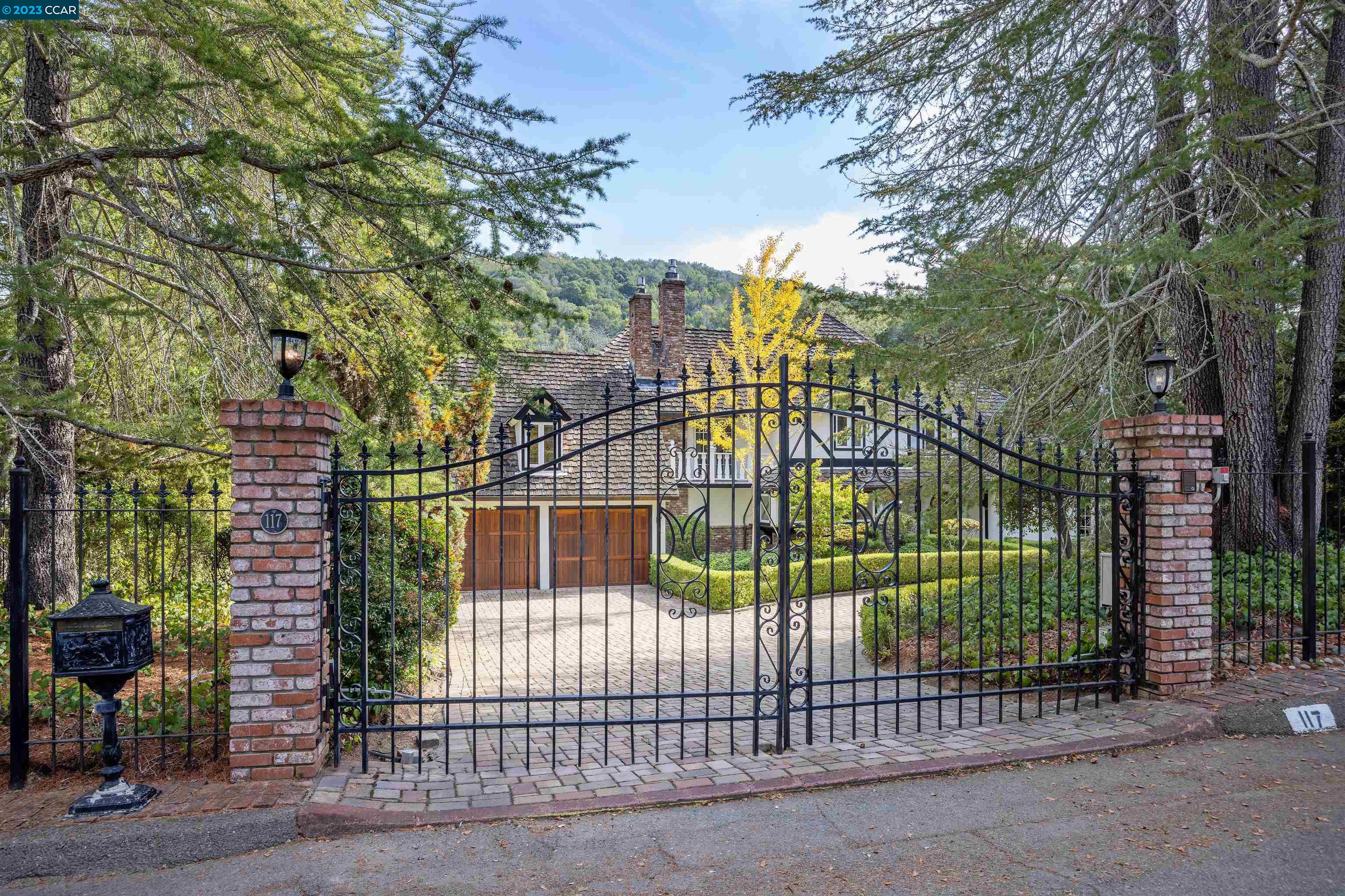 Detail Gallery Image 1 of 1 For 117 Wild Horse Valley Dr, Novato,  CA 94947 - 3 Beds | 3/1 Baths