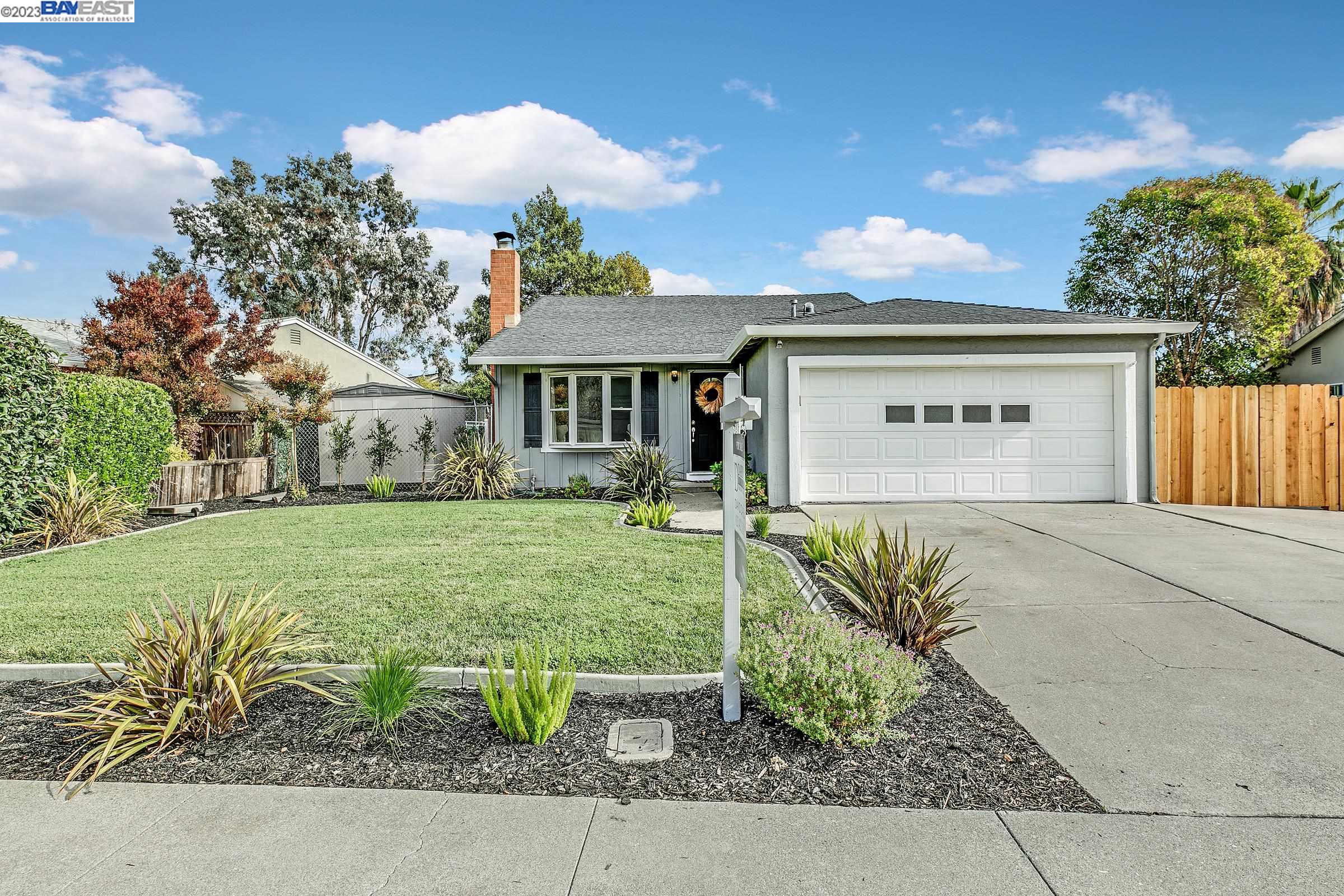 Detail Gallery Image 1 of 1 For 3222 Casa Grande Dr, San Ramon,  CA 94583 - 4 Beds | 2 Baths