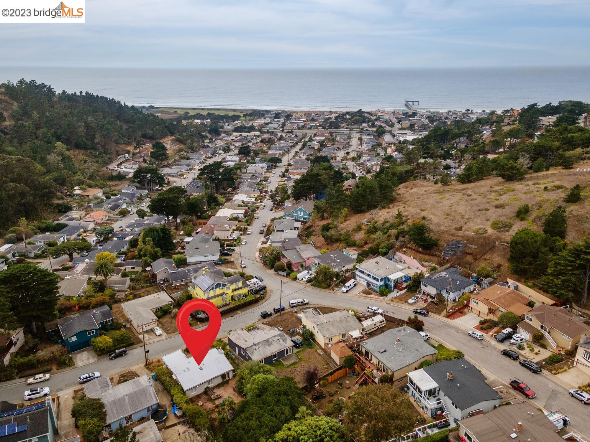 Detail Gallery Image 1 of 1 For 358 Ressa Rd, Pacifica,  CA 94044 - 3 Beds | 1 Baths