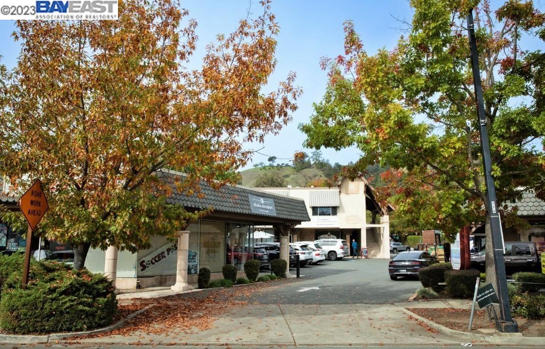Detail Gallery Image 1 of 26 For 3400 Mt Diablo Blvd, Lafayette,  CA 94549 - – Beds | – Baths