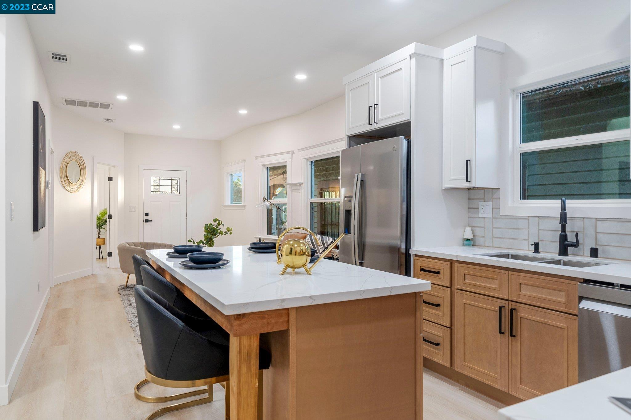 For Sale 2912 E 22Nd St, Oakland, CA 94601 4 Beds / 3 Full Baths