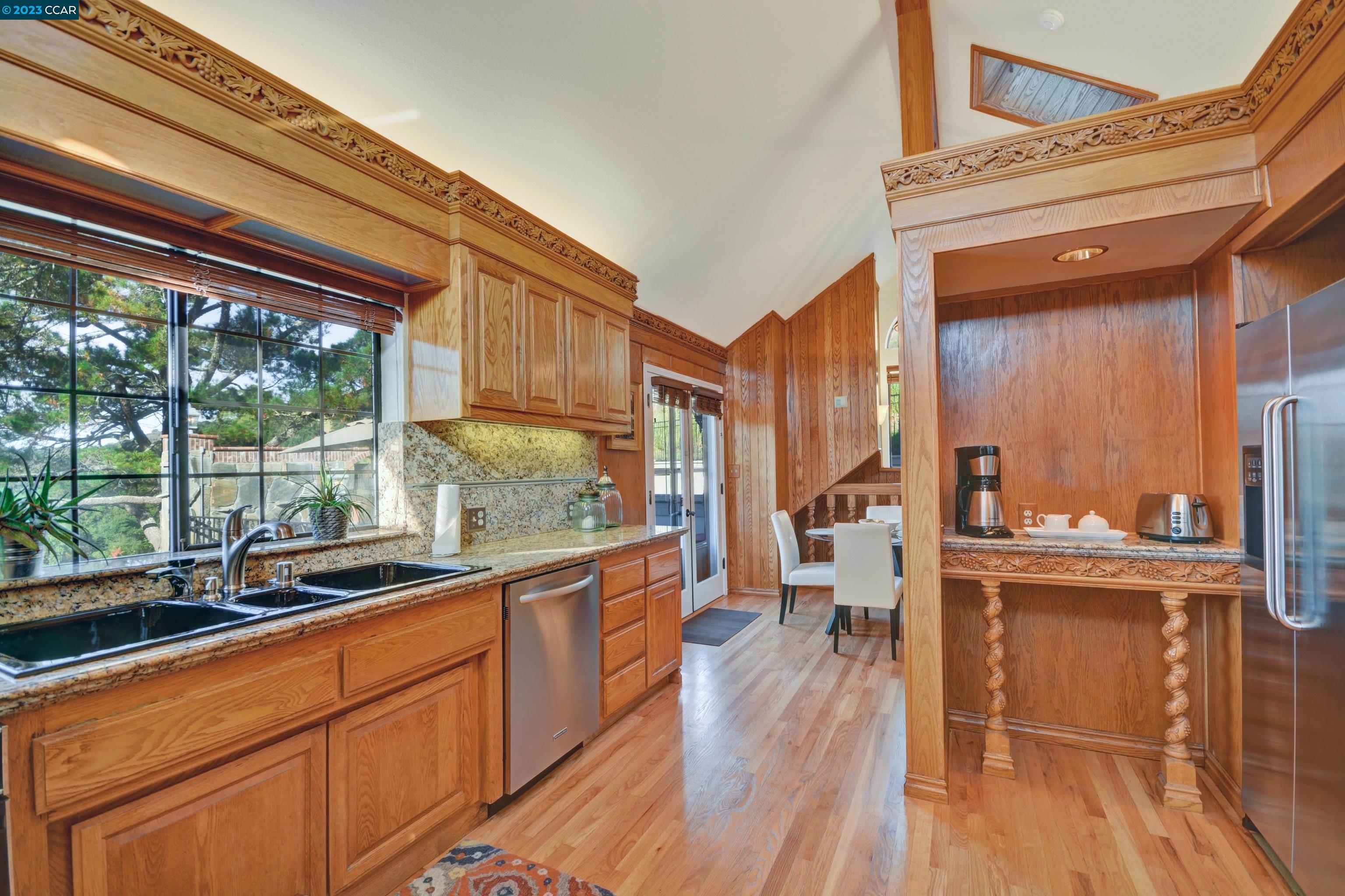 Detail Gallery Image 22 of 44 For 4134 Happy Valley Road, Orinda,  CA 94563 - 5 Beds | 5/1 Baths
