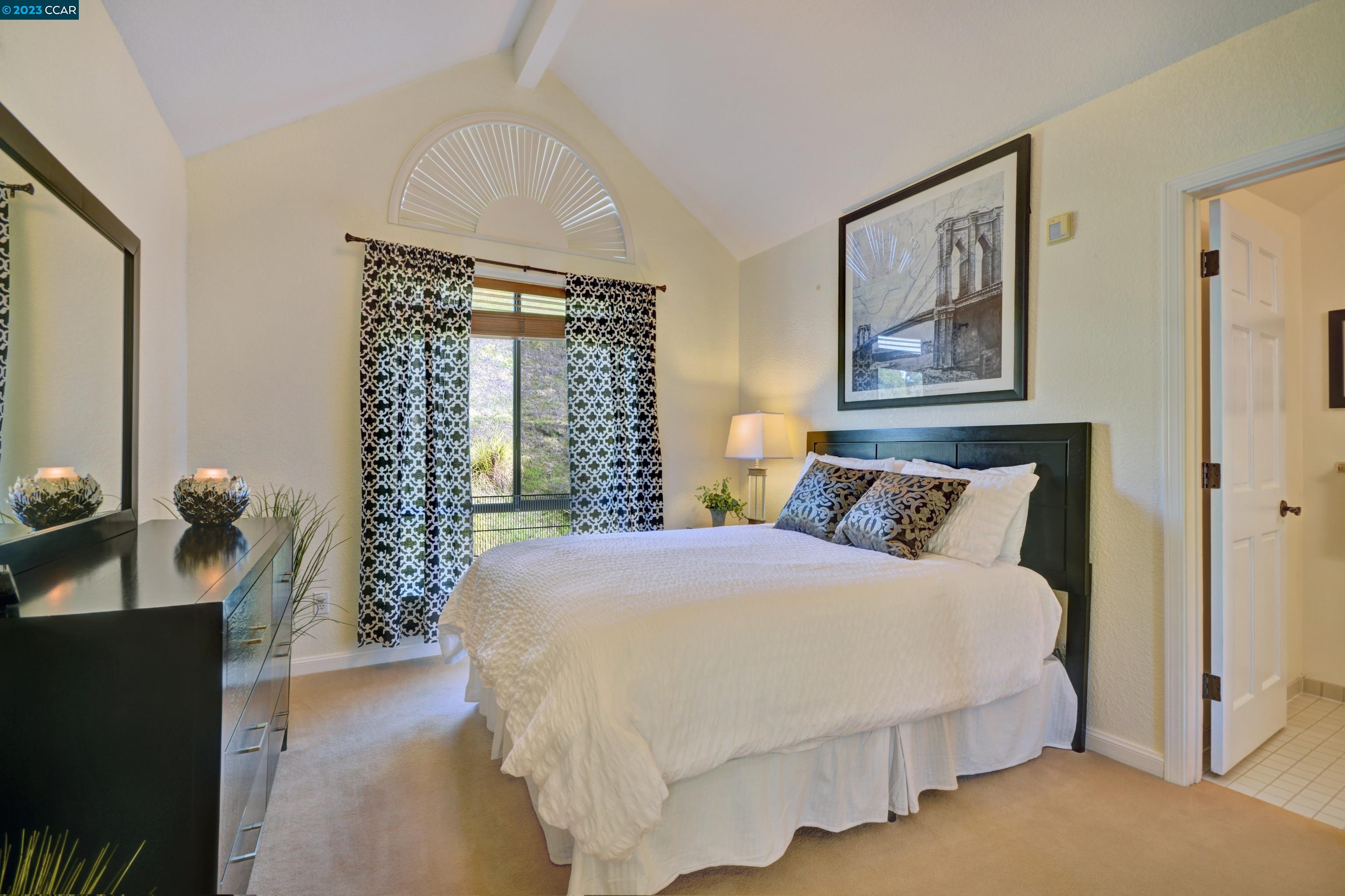 Detail Gallery Image 33 of 44 For 4134 Happy Valley Road, Orinda,  CA 94563 - 5 Beds | 5/1 Baths