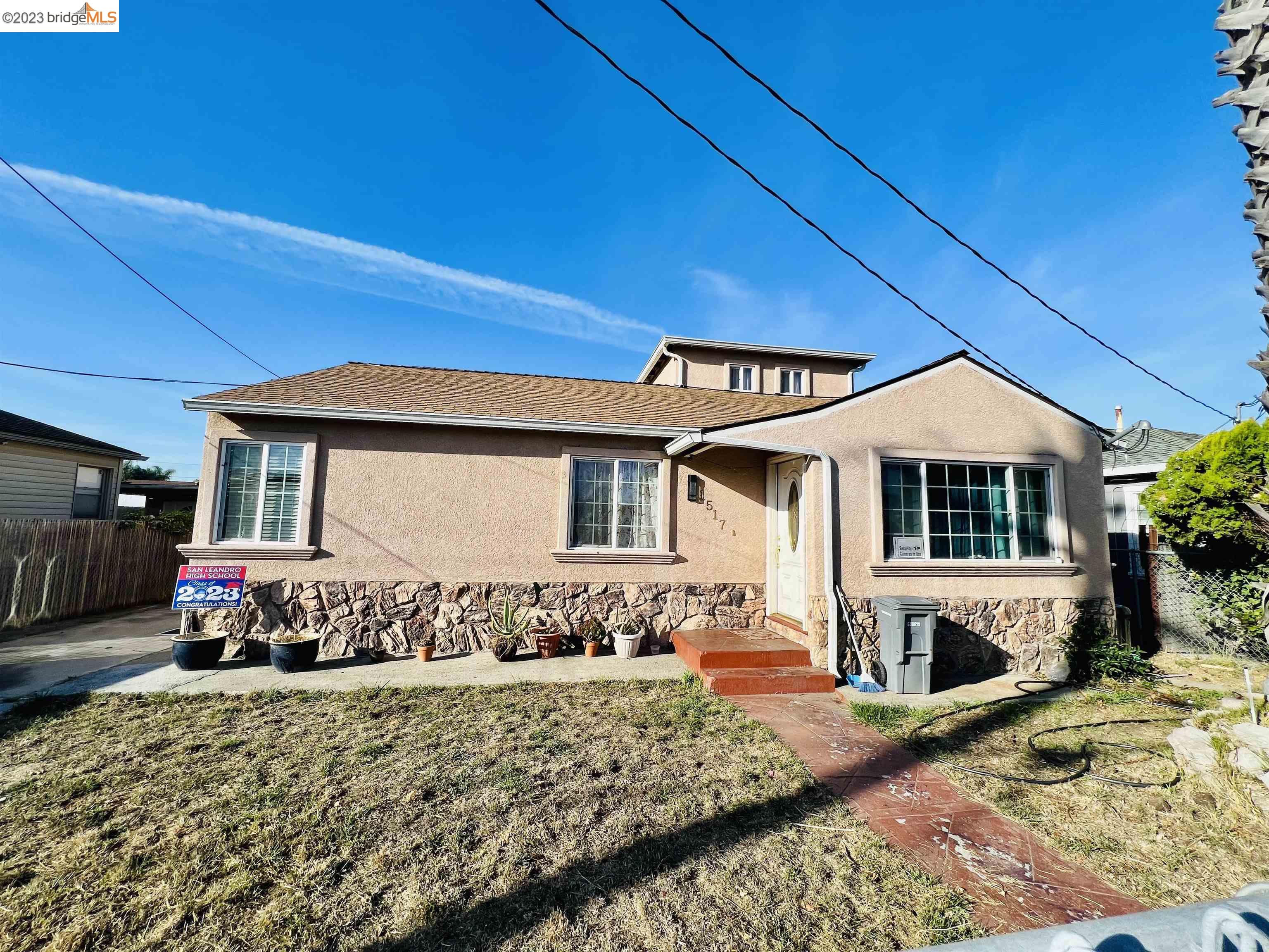 Detail Gallery Image 1 of 1 For 1517 Gilmore Dr, San Leandro,  CA 94577 - 6 Beds | 2 Baths