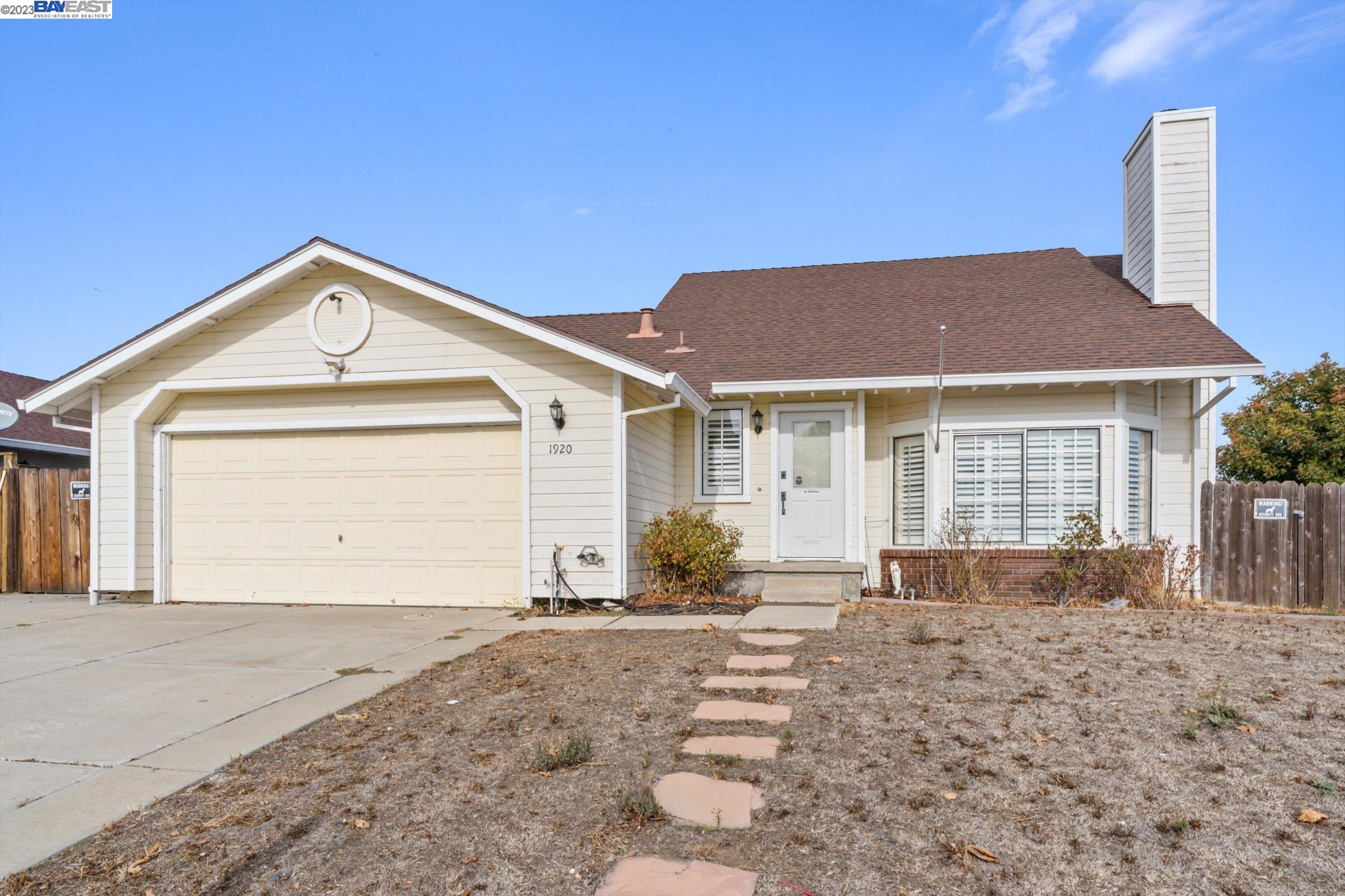 Detail Gallery Image 1 of 1 For 1920 Gateway Dr, Oakley,  CA 94561-2621 - 3 Beds | 2 Baths