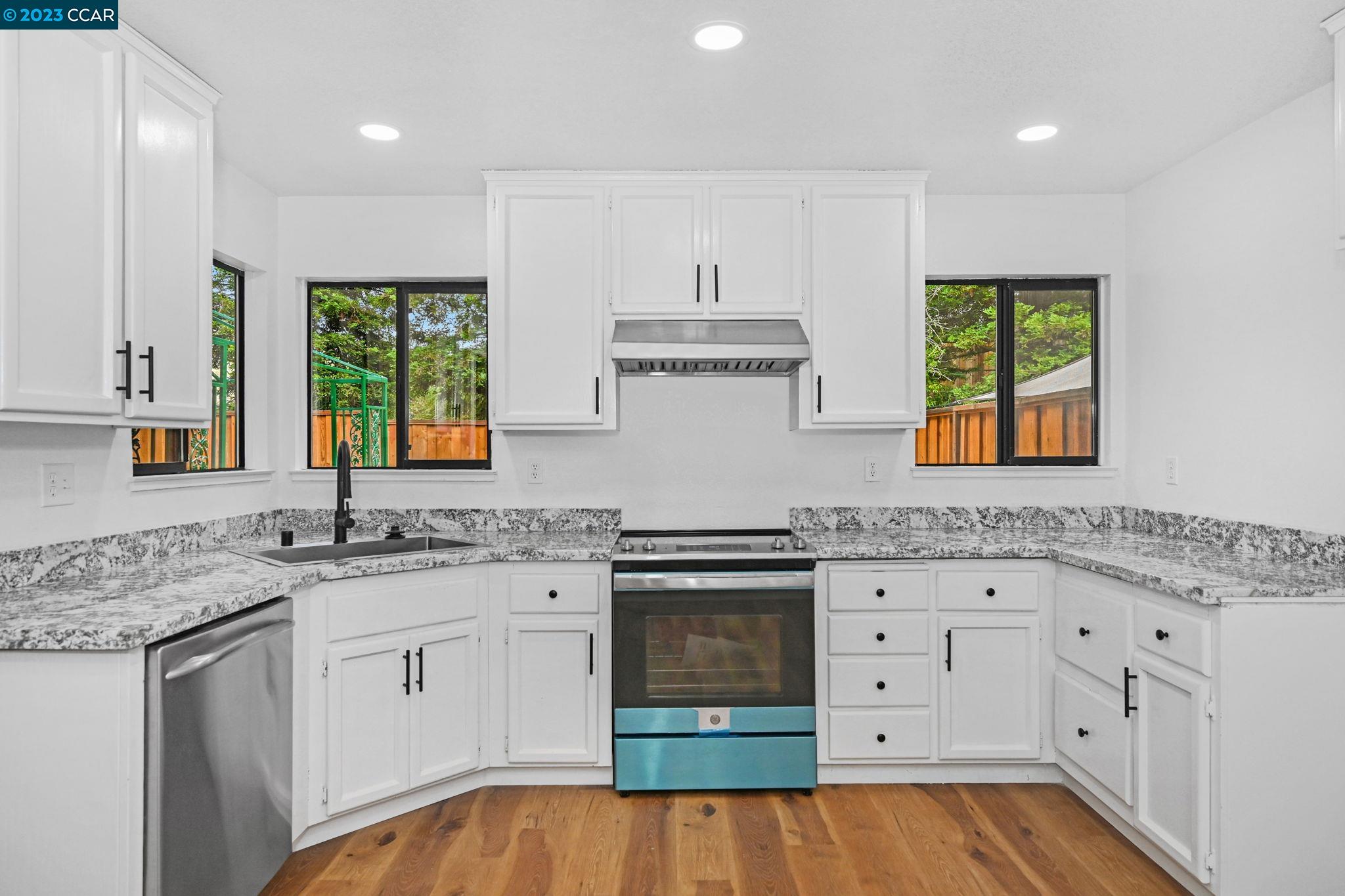 Photo #3: 41044506 Listing 
