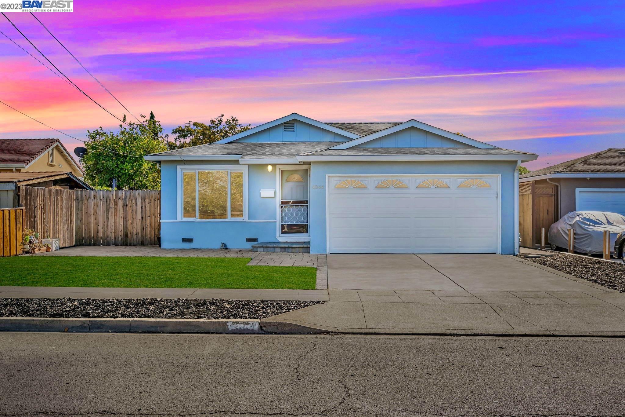 Detail Gallery Image 1 of 1 For 4044 Crestwood St, Fremont,  CA 94538 - 3 Beds | 2 Baths