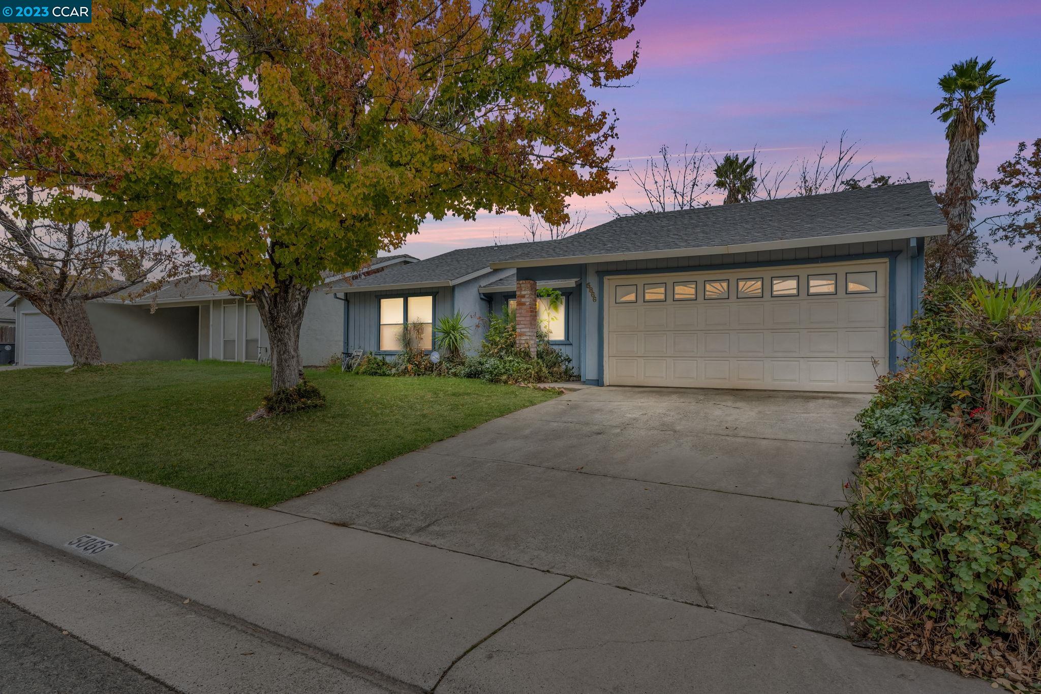 Detail Gallery Image 1 of 1 For 5866 Pikes Peak Way, Sacramento,  CA 95842 - 3 Beds | 2 Baths