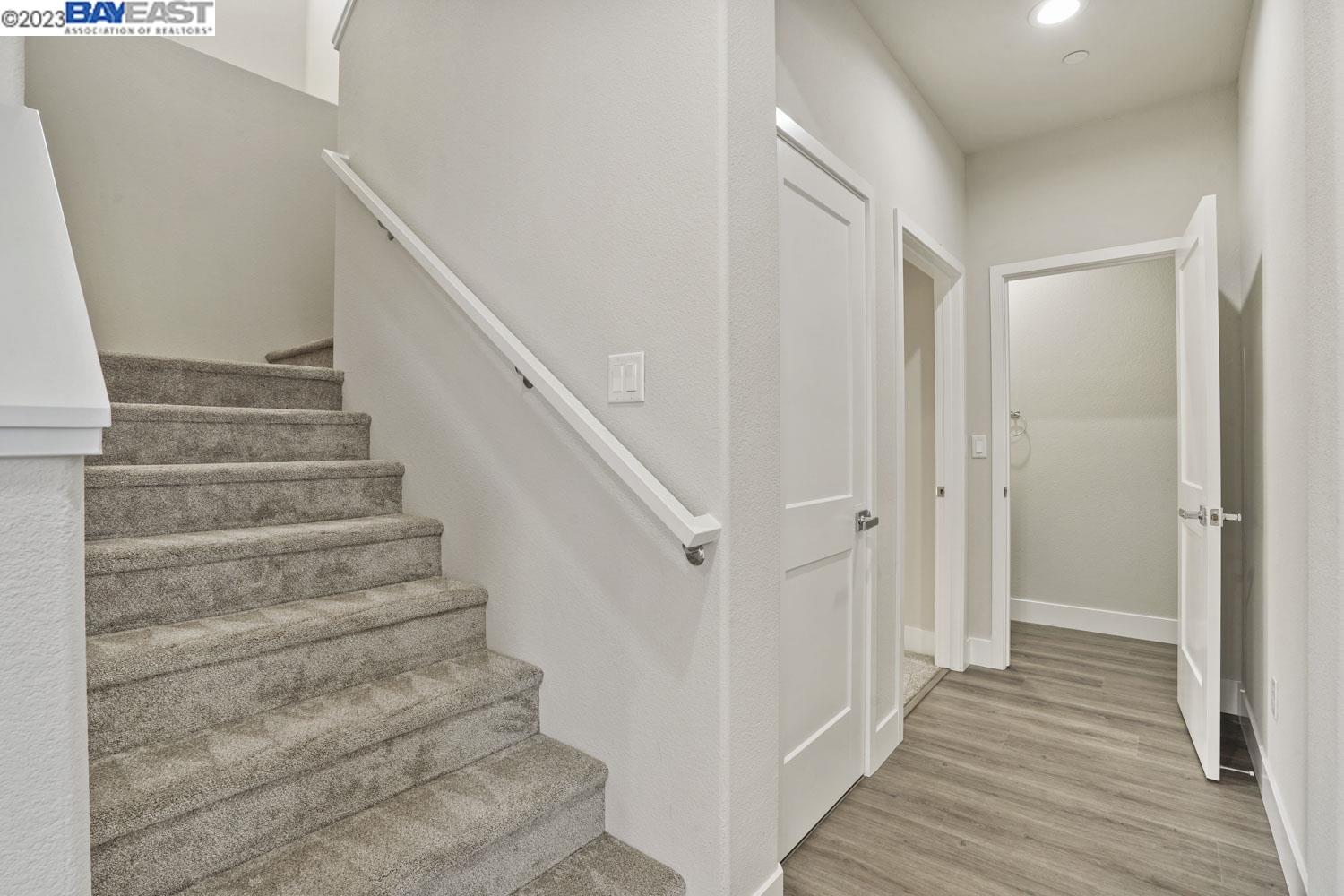 Detail Gallery Image 23 of 38 For 1737 Bella Lago Dr, Stockton,  CA 95206 - 5 Beds | 2/1 Baths