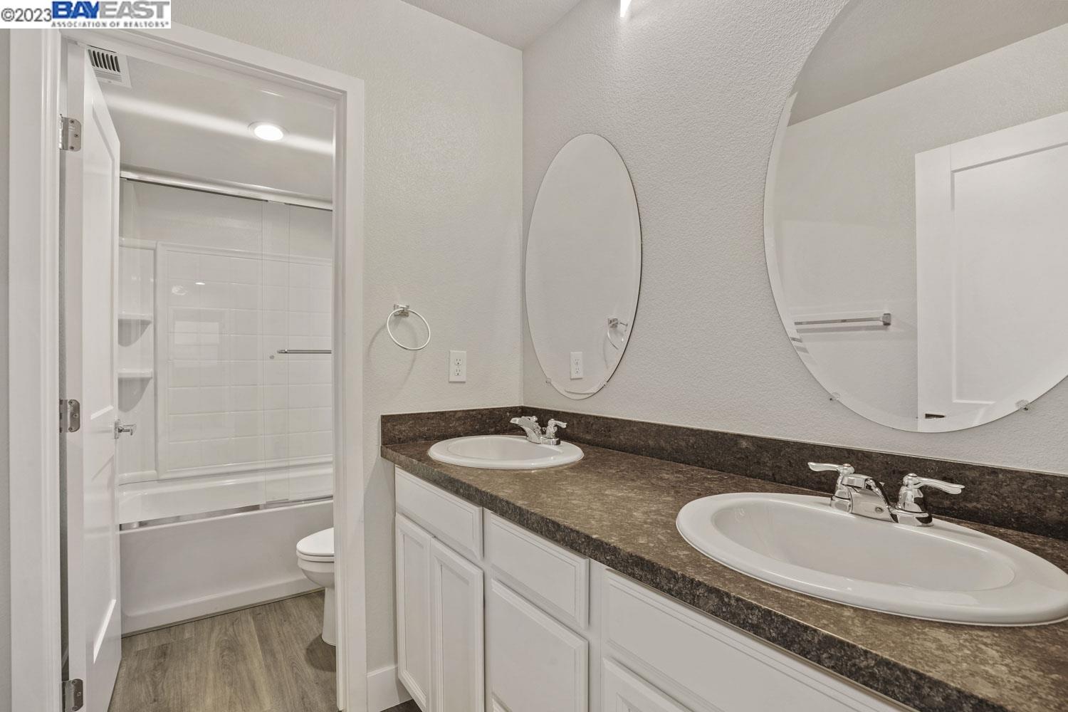 Detail Gallery Image 25 of 38 For 1737 Bella Lago Dr, Stockton,  CA 95206 - 5 Beds | 2/1 Baths