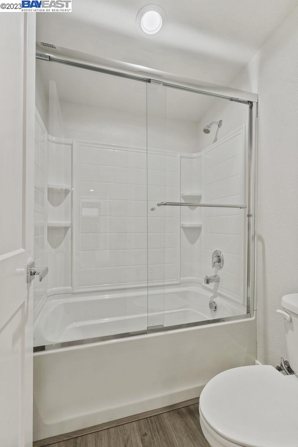 Detail Gallery Image 26 of 38 For 1737 Bella Lago Dr, Stockton,  CA 95206 - 5 Beds | 2/1 Baths