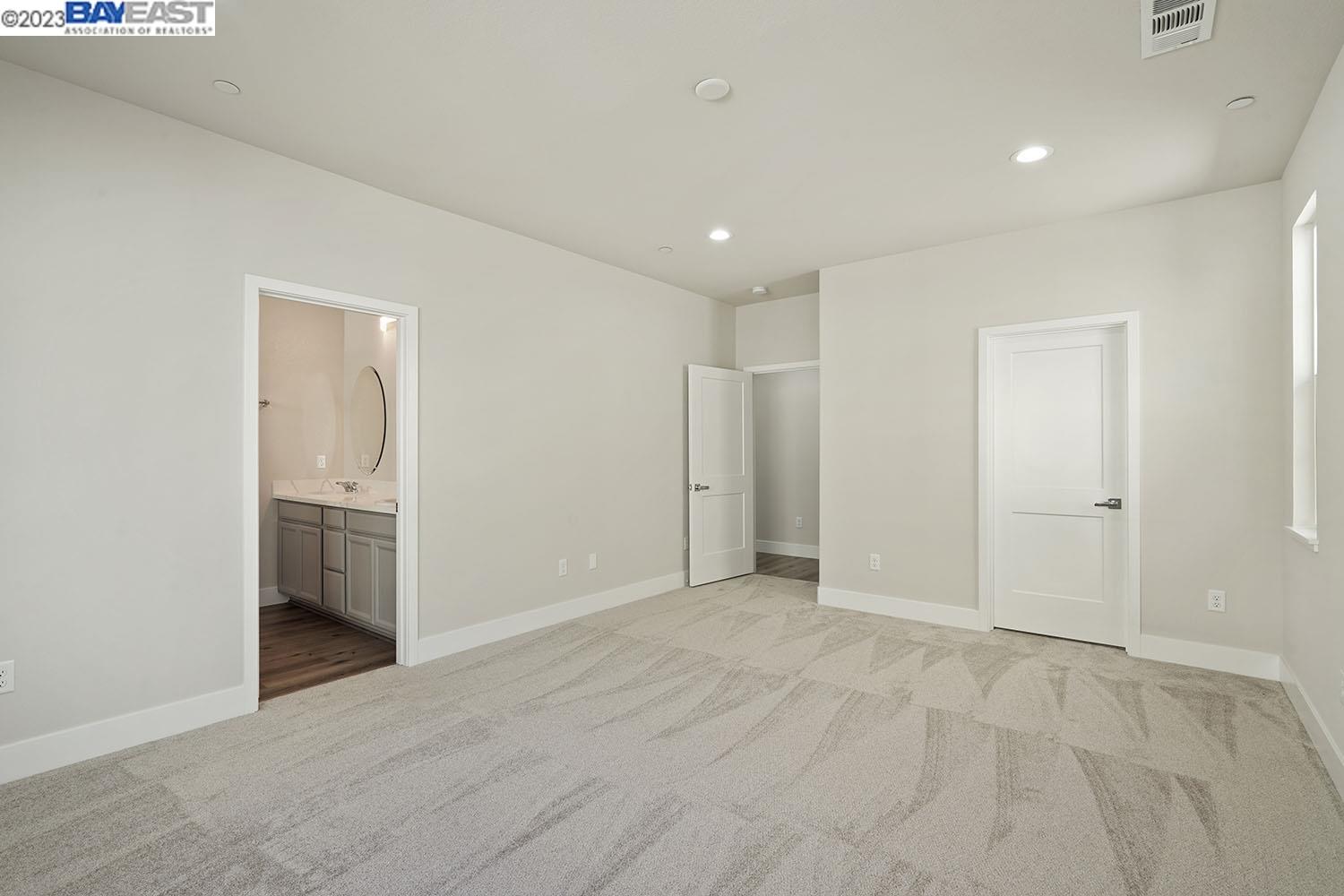 Detail Gallery Image 20 of 39 For 1705 Bella Lago Dr, Stockton,  CA 95206 - 5 Beds | 2/1 Baths