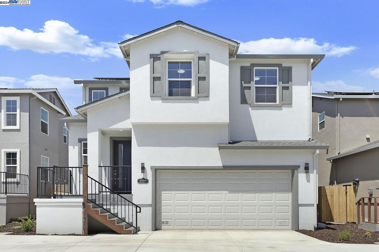 Detail Gallery Image 1 of 1 For 1729 Bella Lago Dr, Stockton,  CA 95206 - 4 Beds | 2/1 Baths